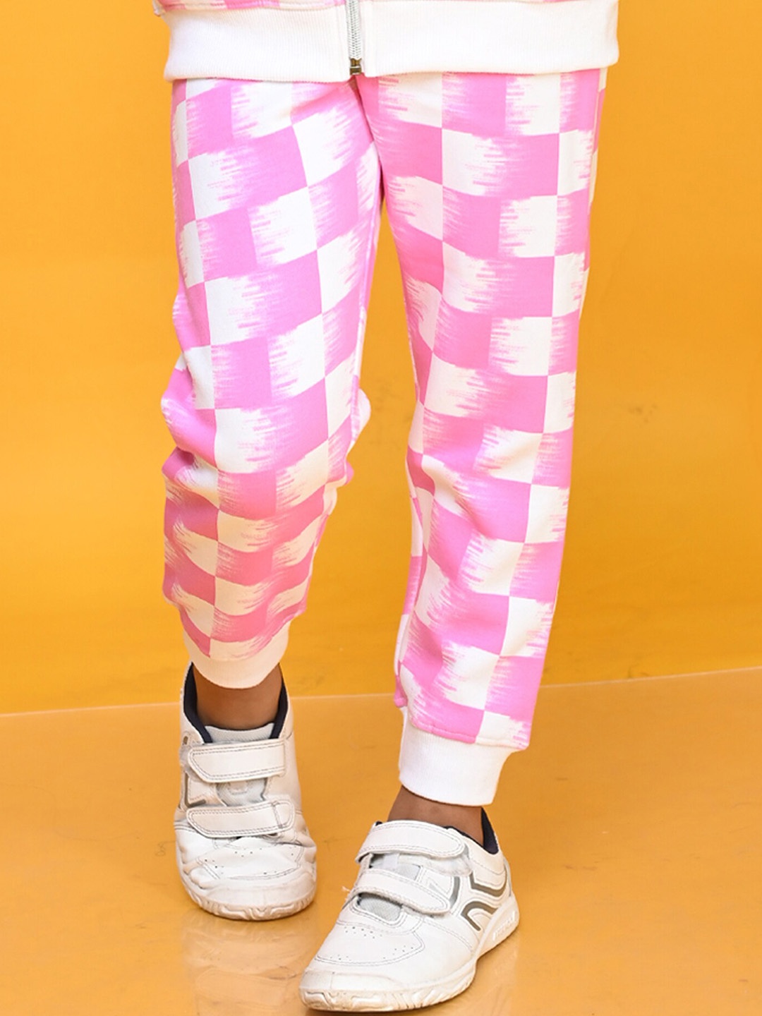 

Anthrilo Girls Geometric Printed Mid Rise Relaxed Fit Joggers, Pink