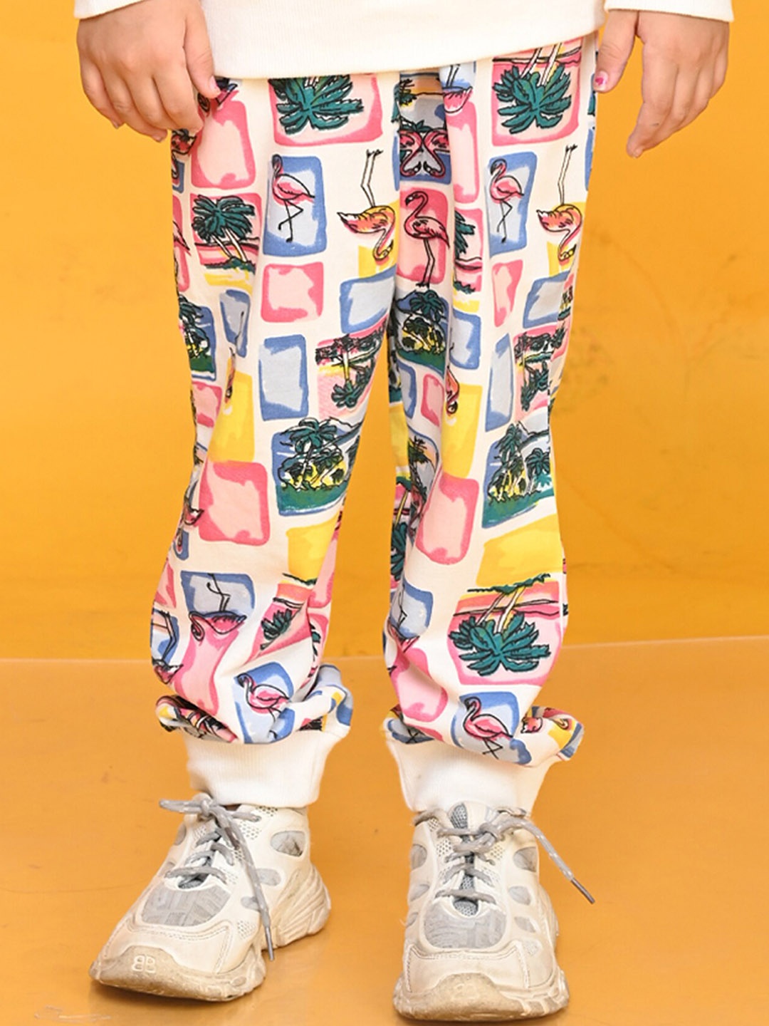 

Anthrilo Girls Conversational Printed Mid Rise Relaxed Fit Joggers, White
