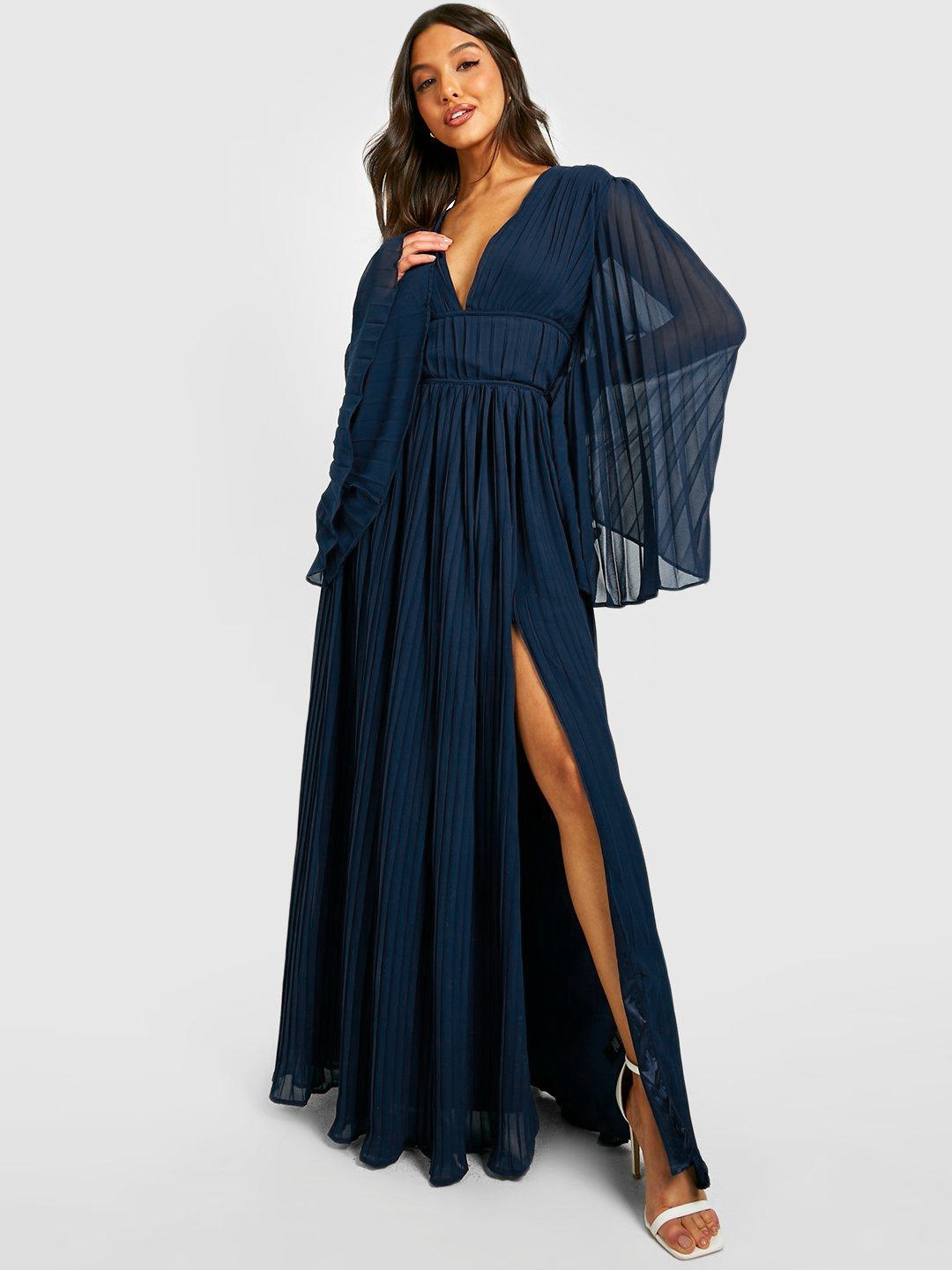 

Boohoo Accordion Pleated Flared Sleeve Chiffon Slit Maxi Bridesmaid Dress, Navy blue