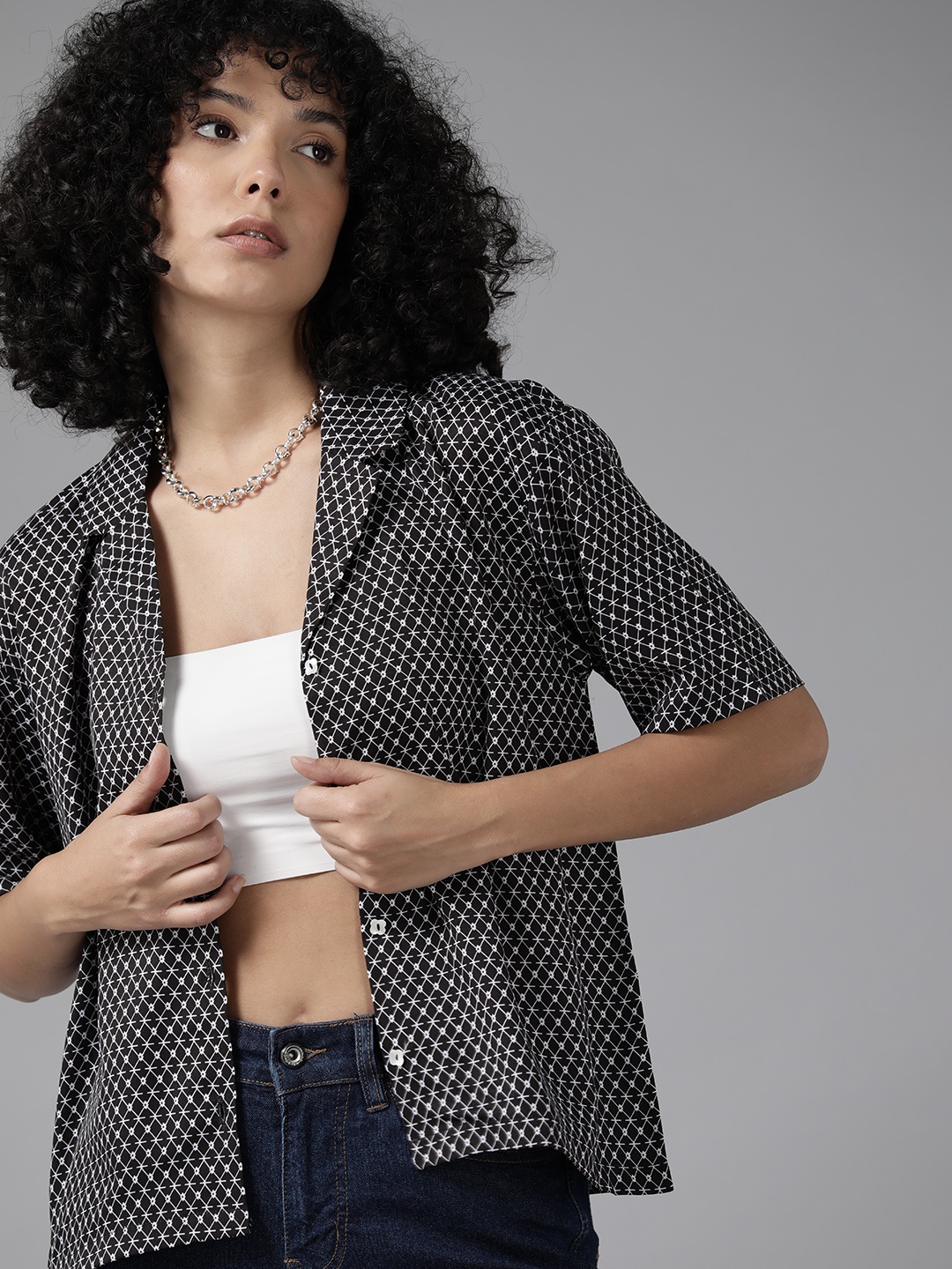 

Roadster Geometric Print Cuban Collar Boxy Opaque Casual Shirt, Black