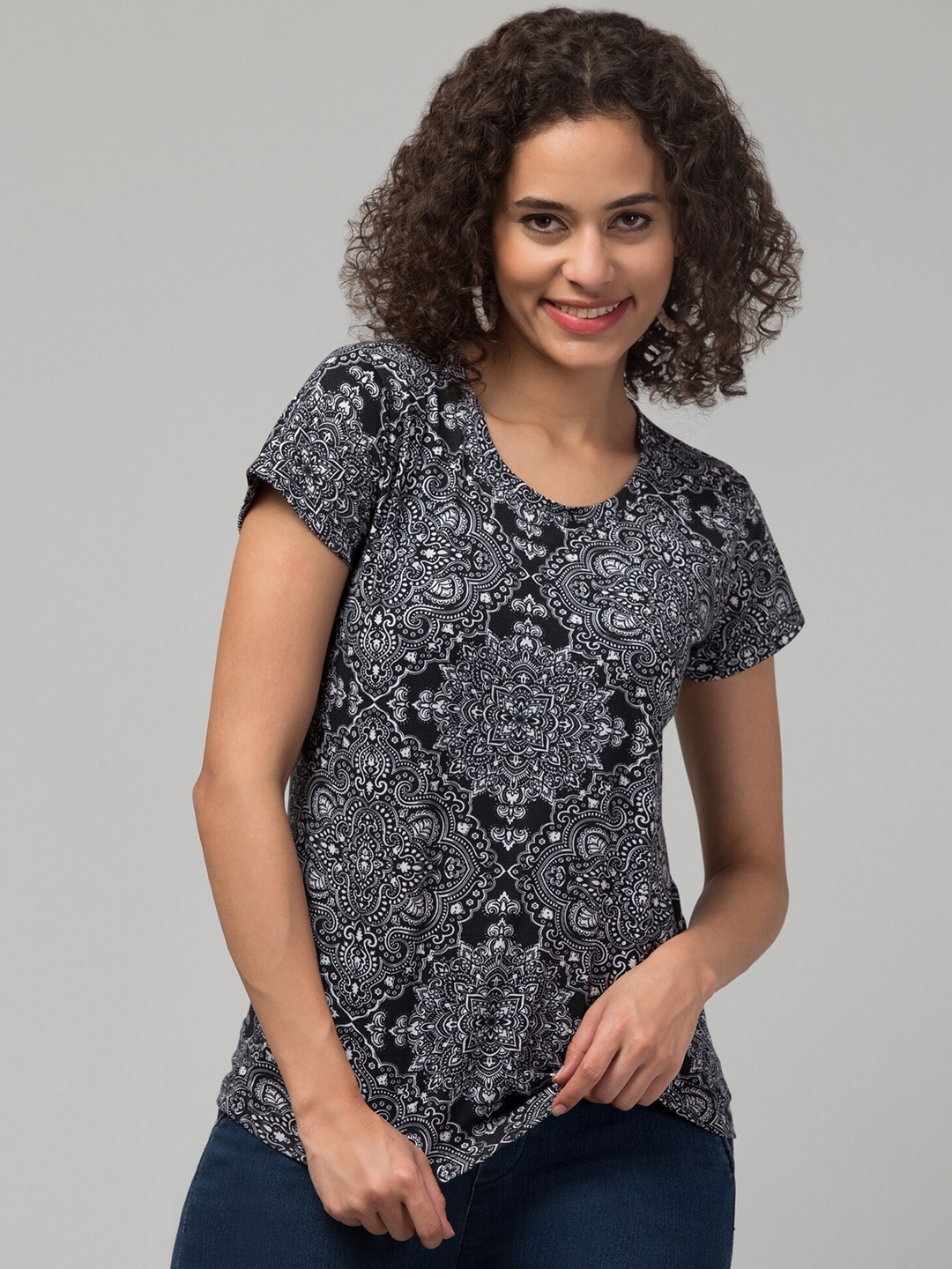 

Hive91 Ethnic Motifs Printed Relaxed Fit T-shirt, Black