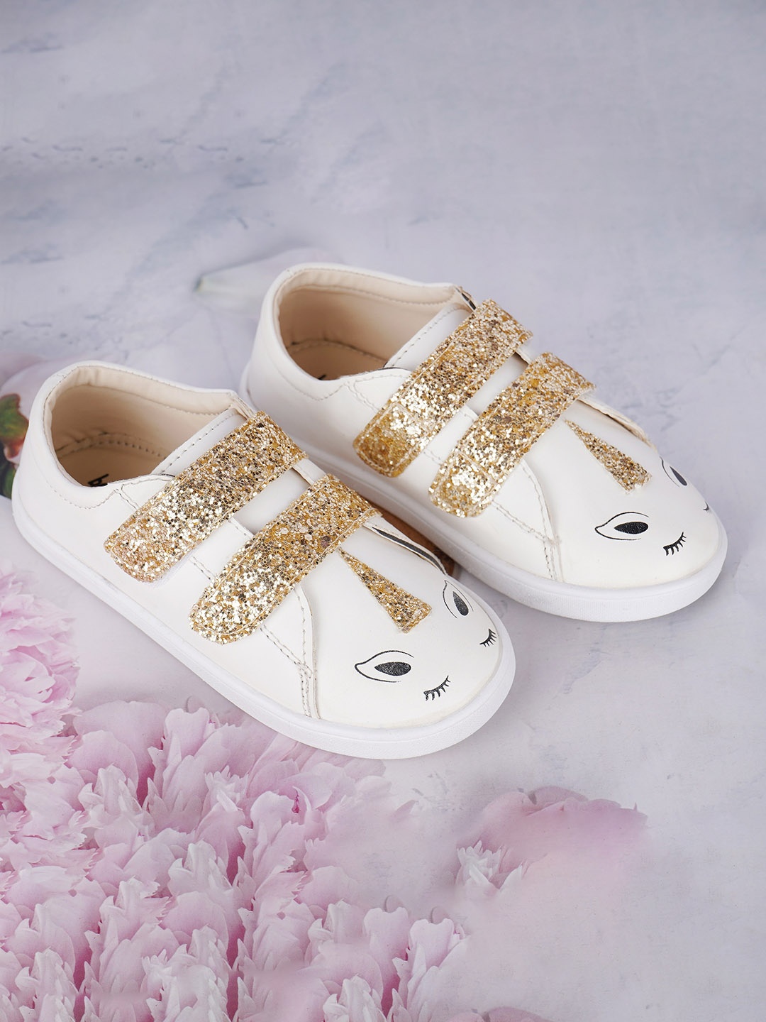 

BOYZ N GALZ Girls Printed Embellished Lightweight Sneakers, White