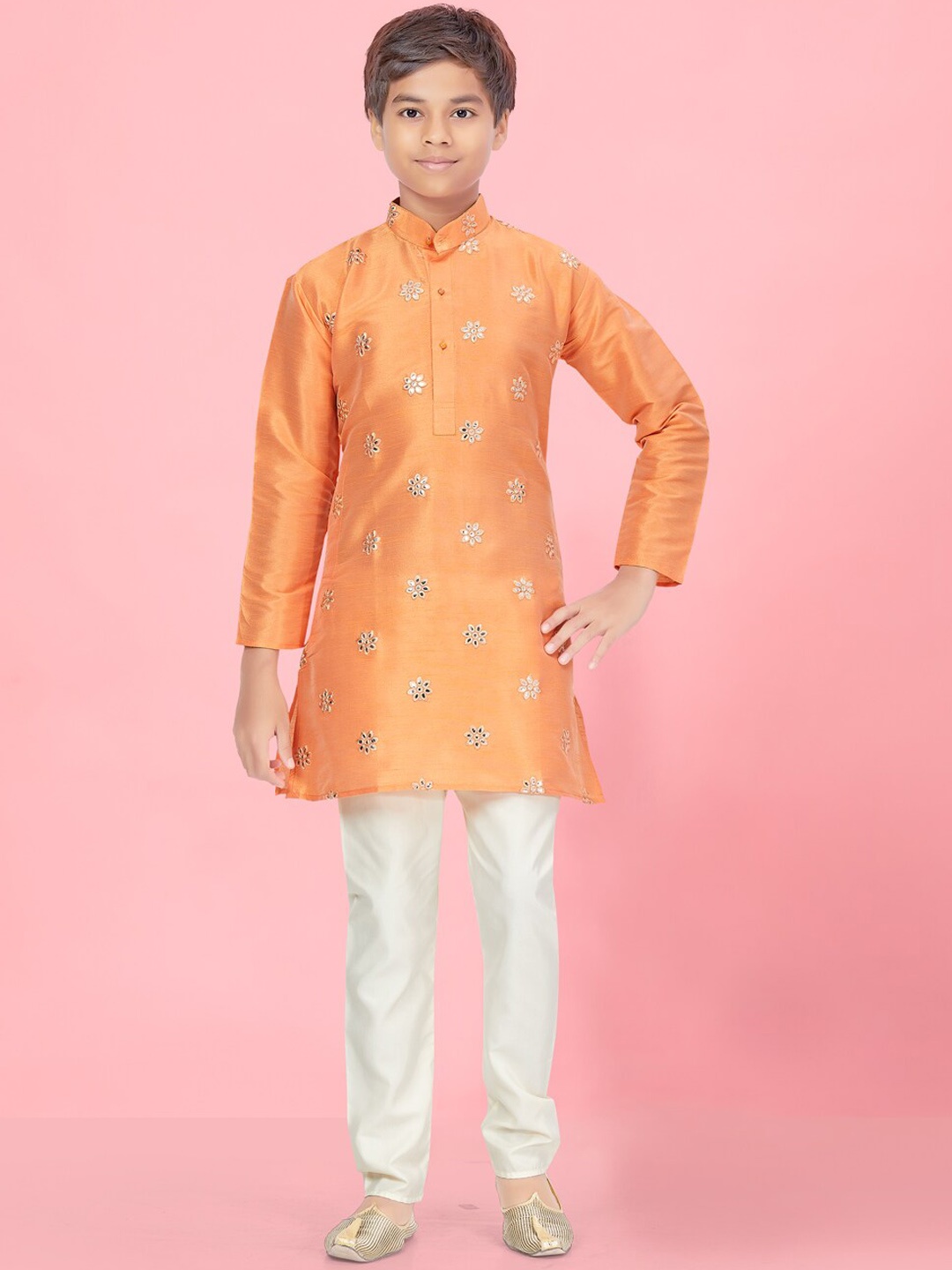 

Aarika Boys Floral Embroidered Pure Cotton Straight Kurta With Pyjamas, Peach
