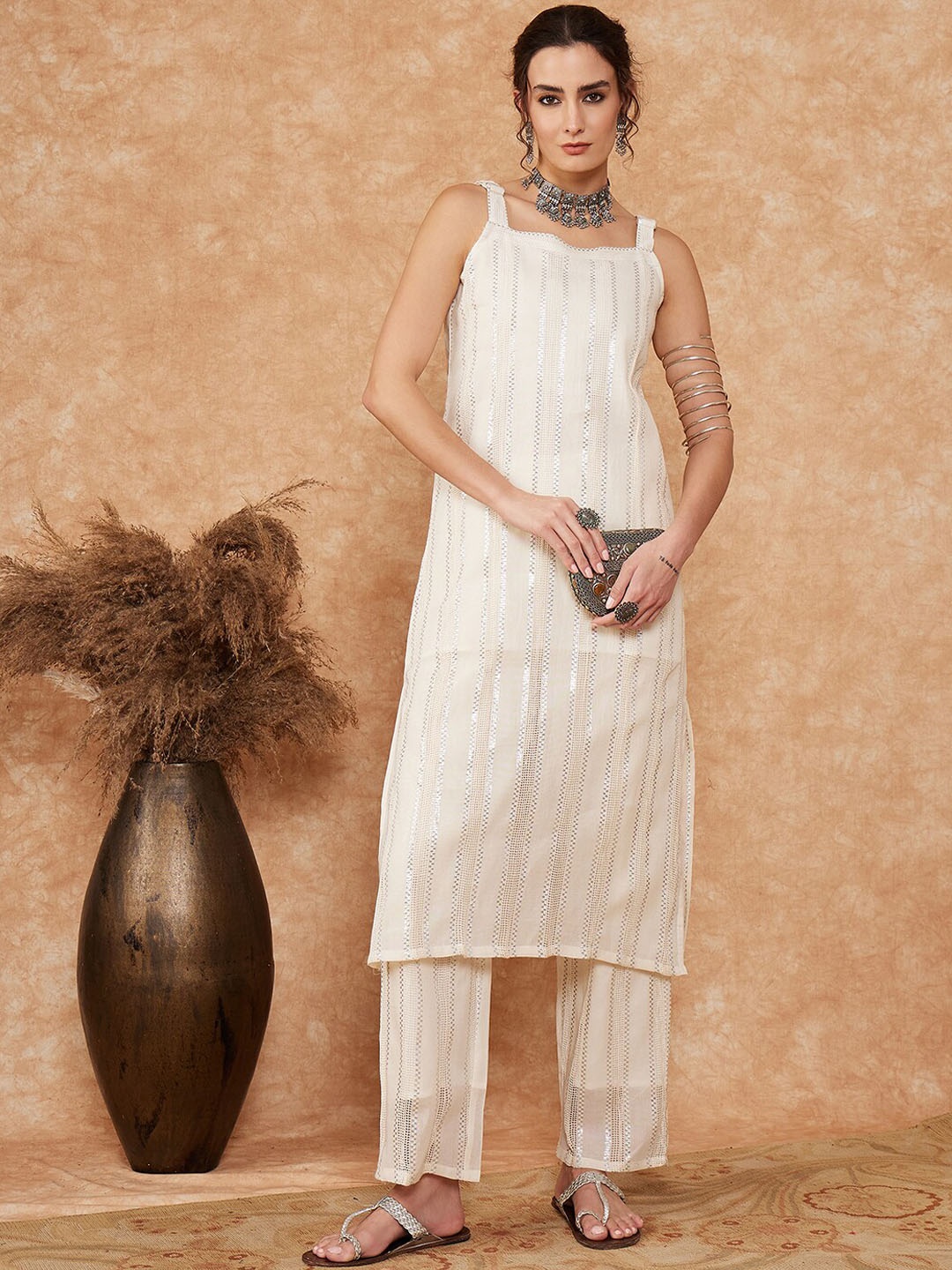 

InWeave Woven Design Regular Pure Cotton Kurta With Trousers, White
