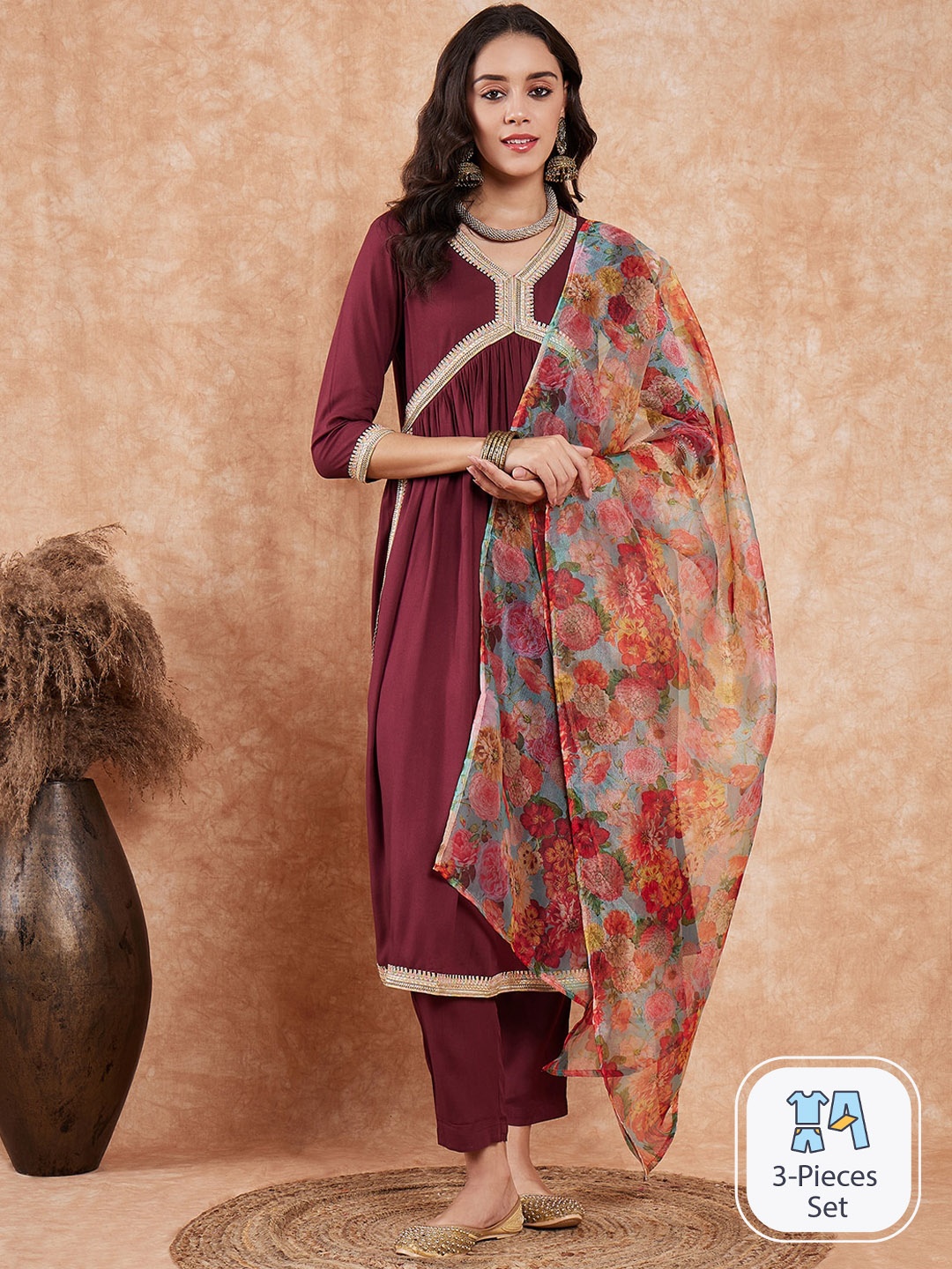 

InWeave V-Neck Thread Work Yoke& Border Empire Aanarkali Kurta & Trousers With Dupatta, Burgundy