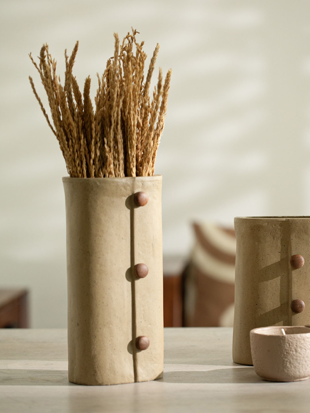

ellementry Brown Niraan Ecomix Vase With Wooden Beads Tall