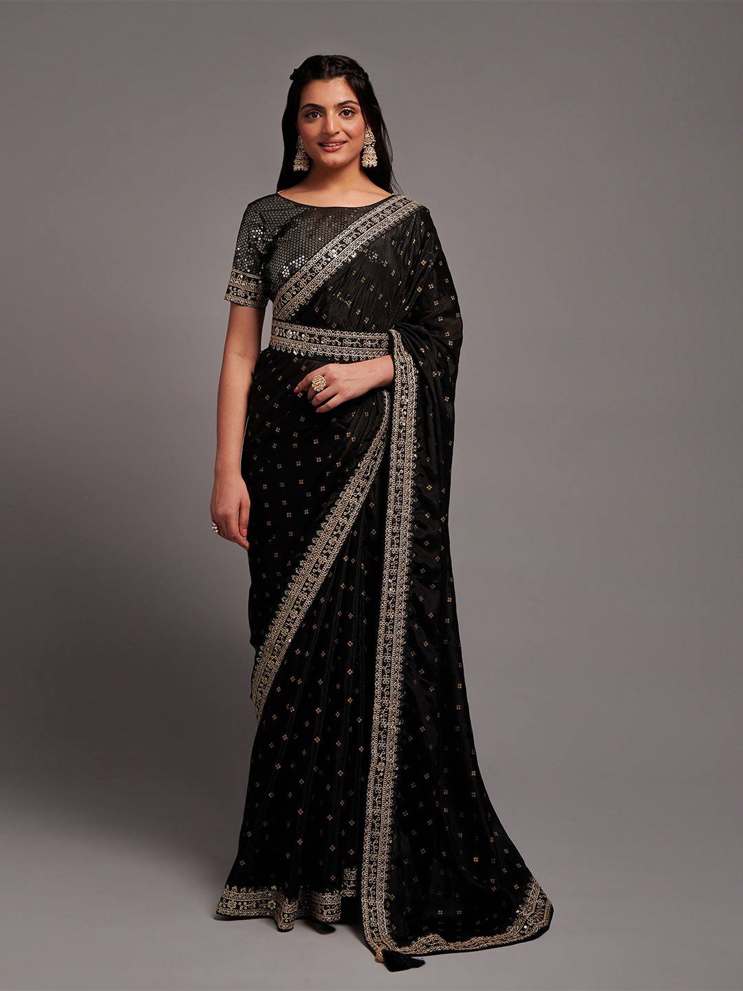 

Globon Impex Bandhani Printed Embroidered Saree, Black