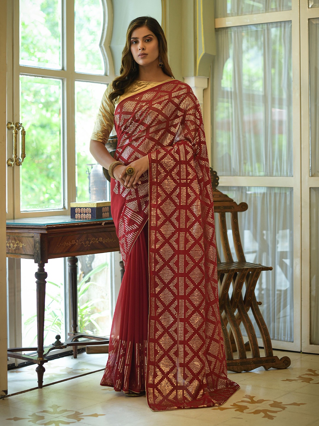 

Globon Impex Sequin Embellished Georgette Saree, Maroon