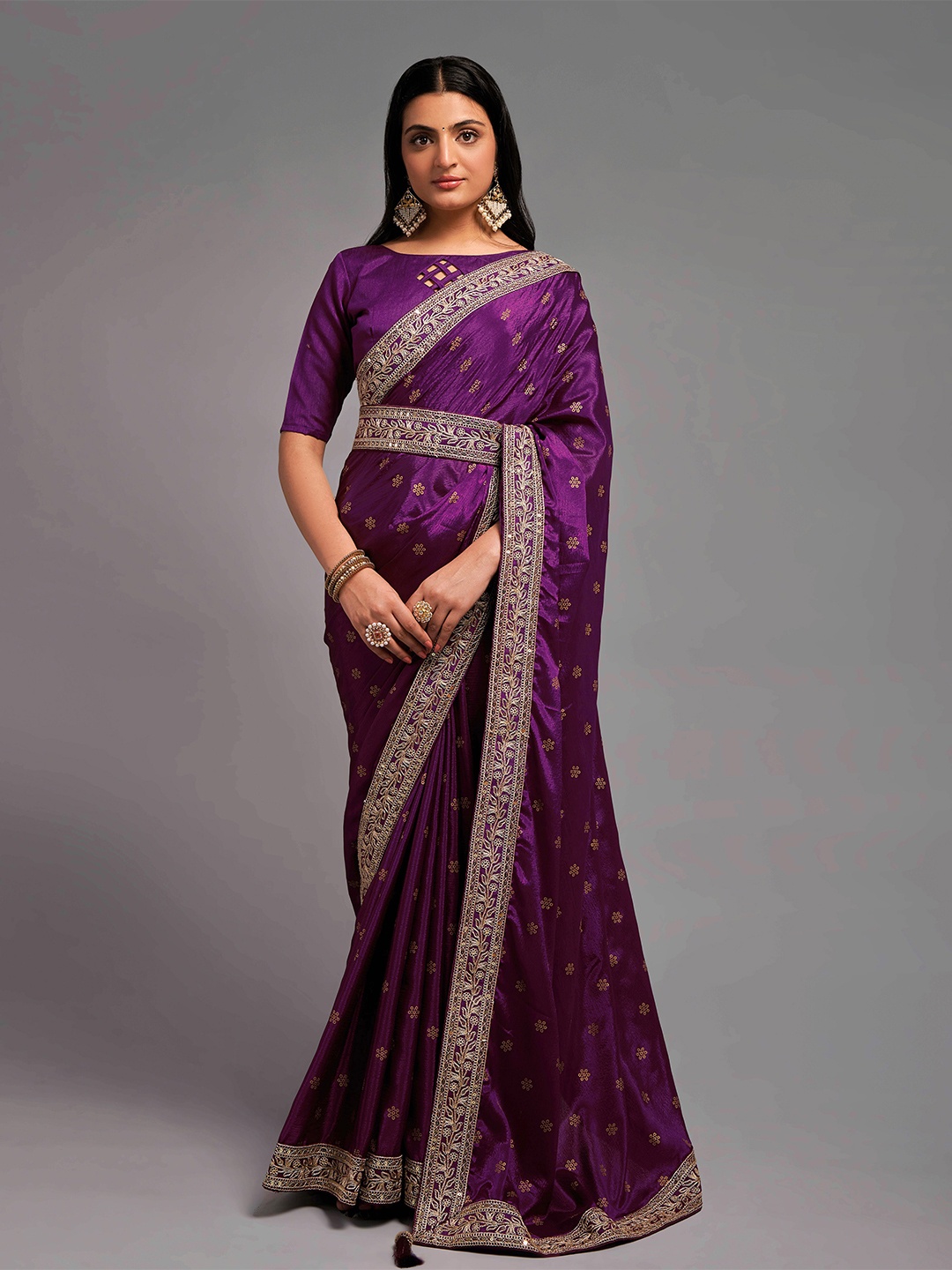 

Globon Impex Sequin Embroidered Saree, Burgundy