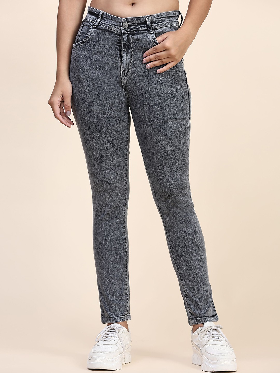 

BAESD Women High-Rise Clean Look Light Fade Jeans, Grey