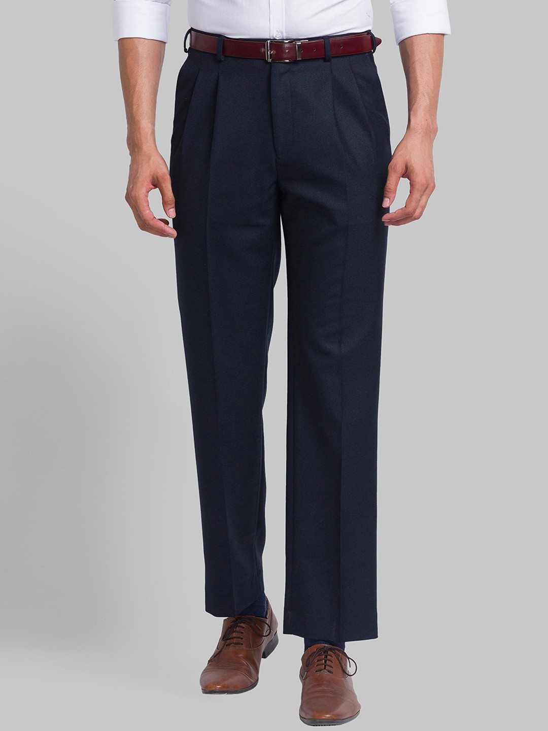 

Park Avenue Men Regular Fit Pleated Formal Trousers, Navy blue