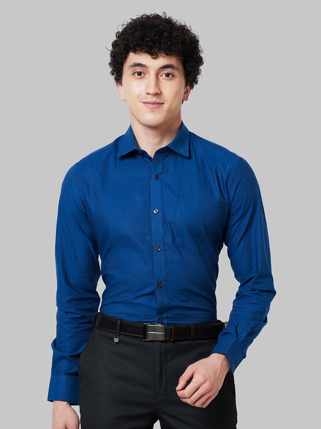 

Park Avenue Self Design Cotton Formal Shirt, Blue