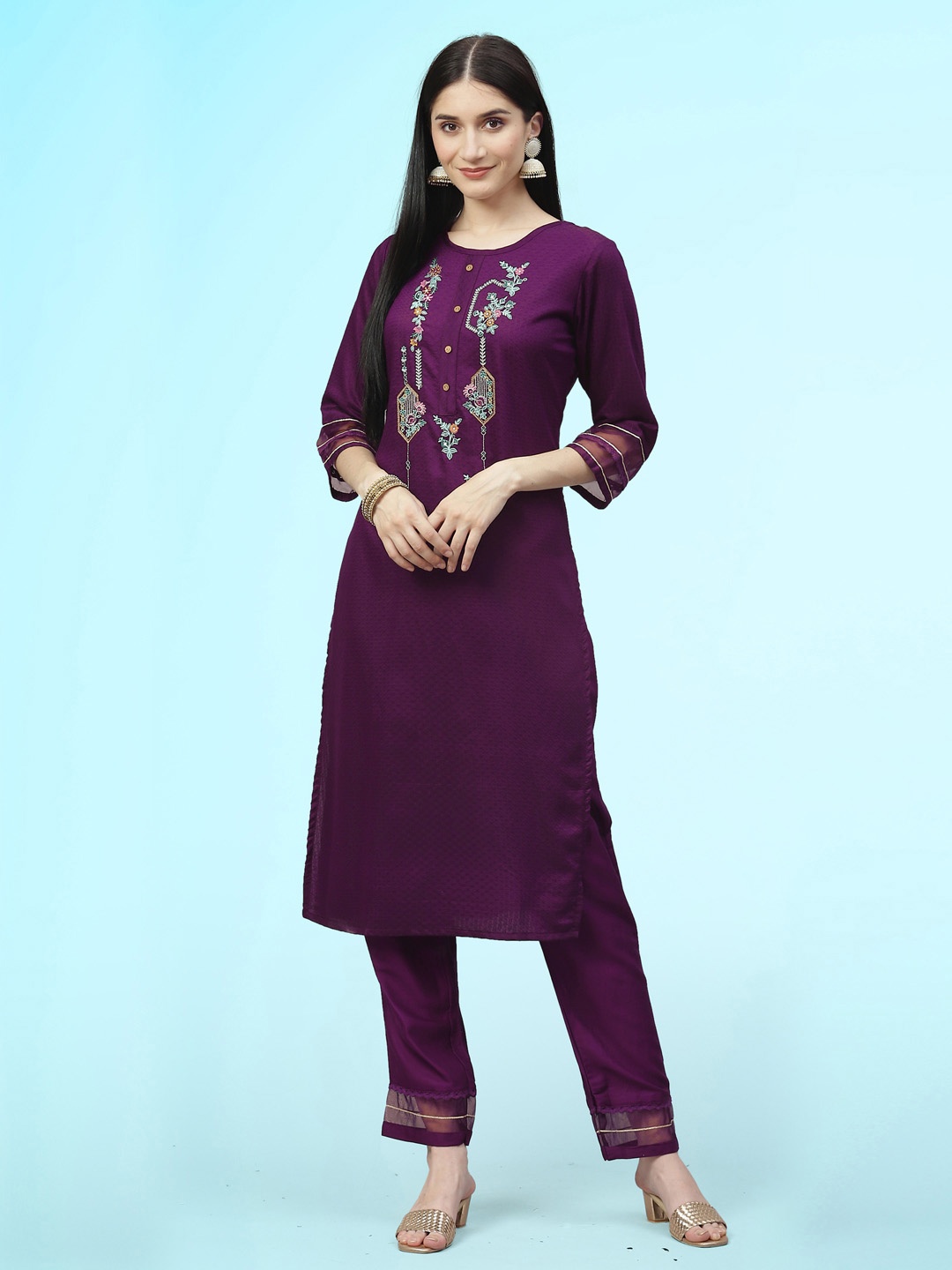 

Sangria Floral Embroidered Straight Kurta With Trousers, Purple