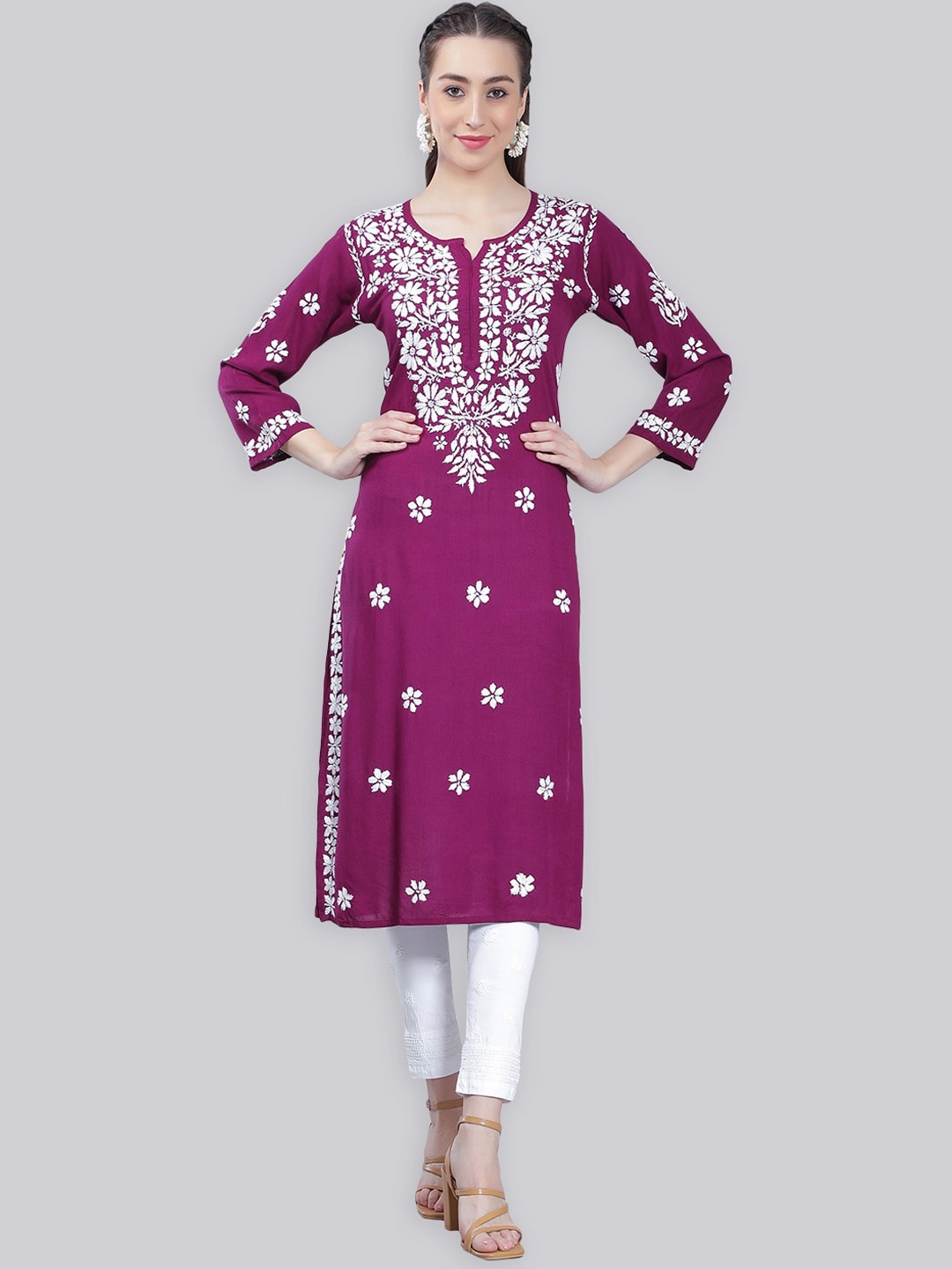 

Seva Chikan Floral Embroidered Chikankari Round Neck Three-Quarter Sleeve Straight Kurta, Purple