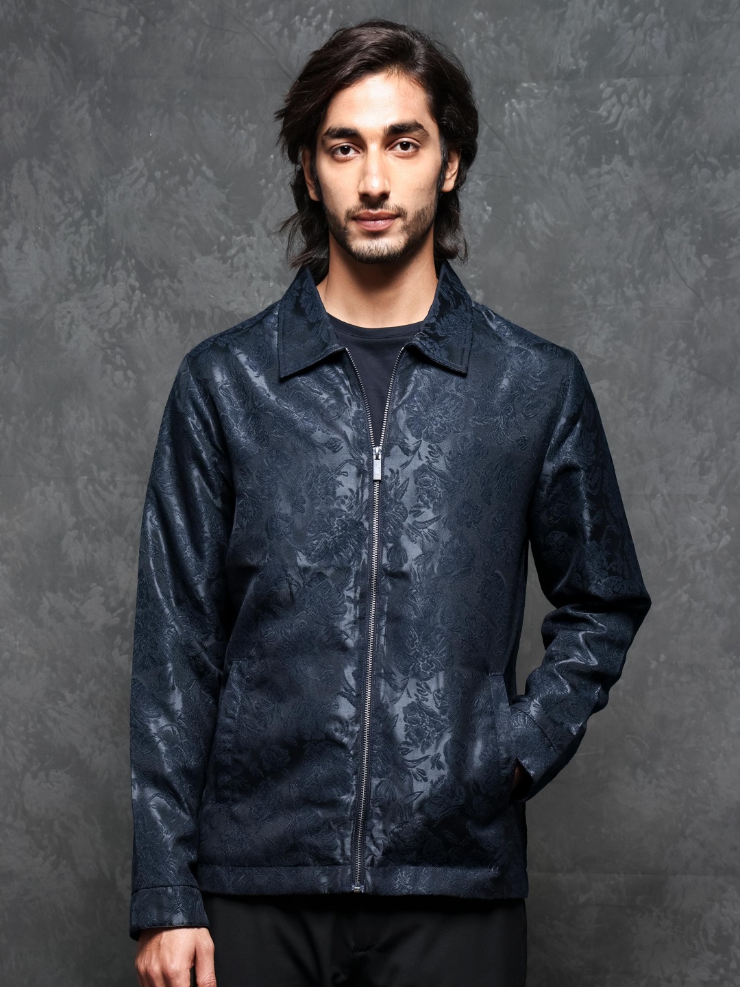 

RARE RABBIT Men Braga Tailored Fit Floral Spread Colar Jacket, Navy blue