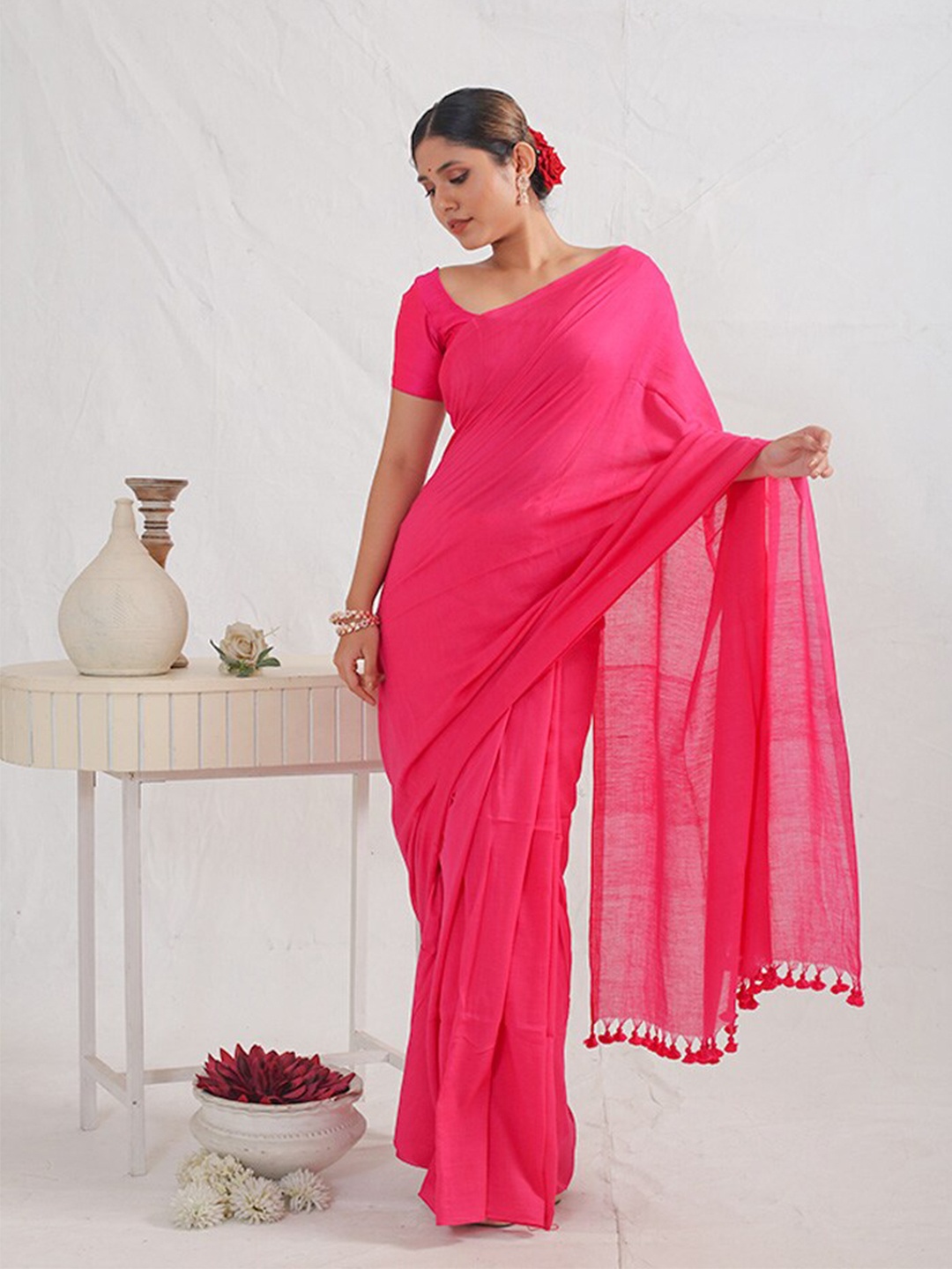 

AllSilks Cotton Blend Tasseled Detail Saree, Pink