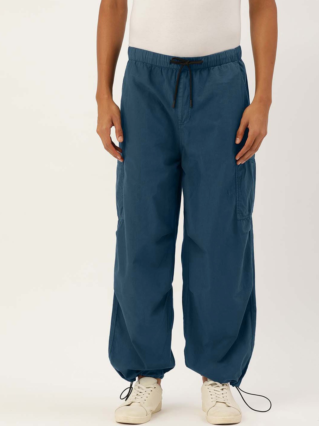 

Bene Kleed Men Mid Rise Parachute Fit Pure cotton Cargos Trouser, Blue