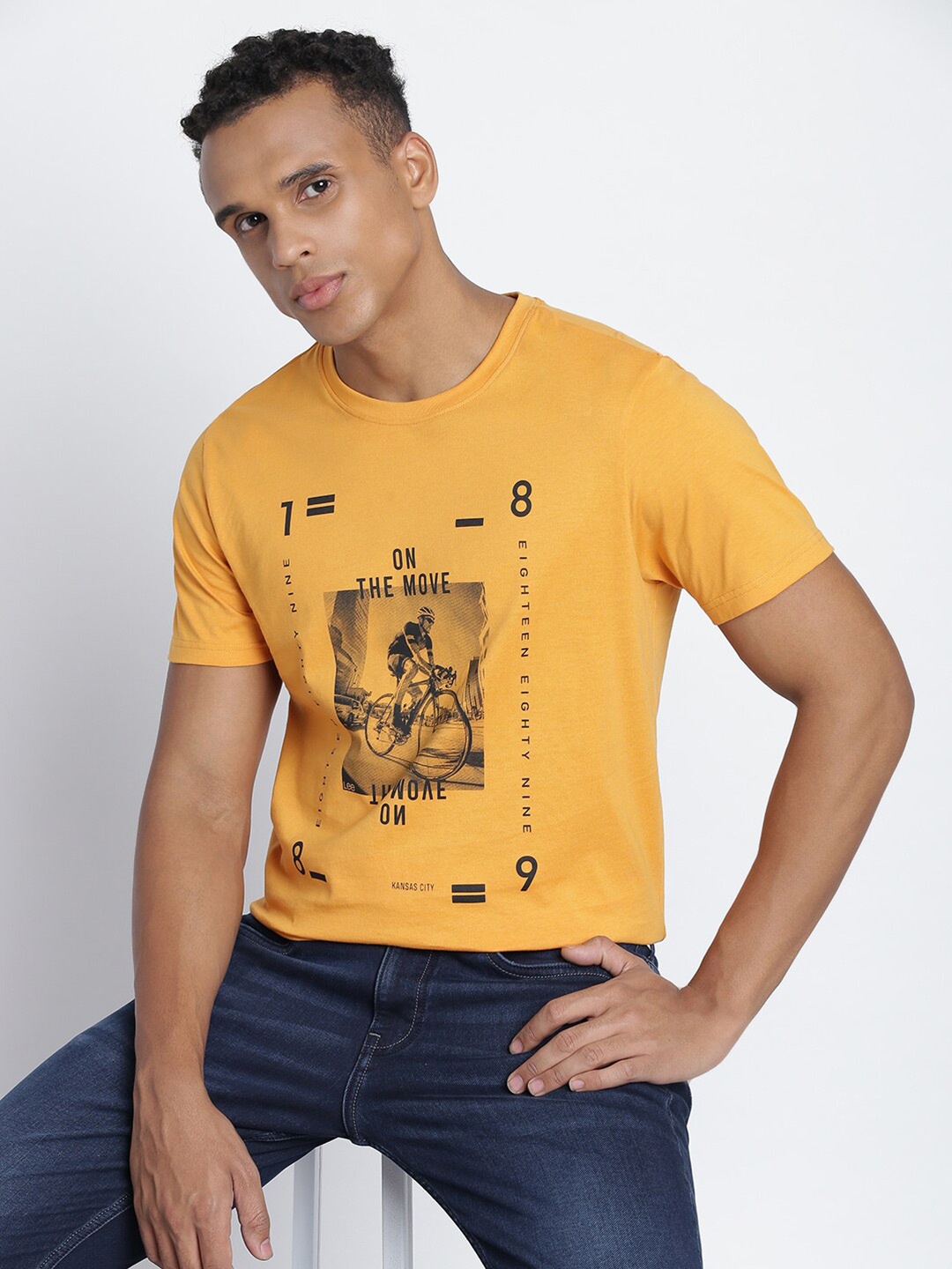 

Lee Graphic Printed Slim Fit Casual Cotton T-shirt, Yellow