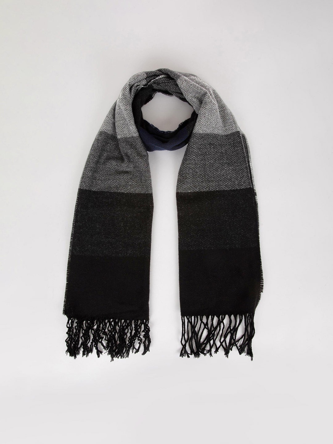 

DeFacto Men Colourblocked Tasselled Scarf, Black