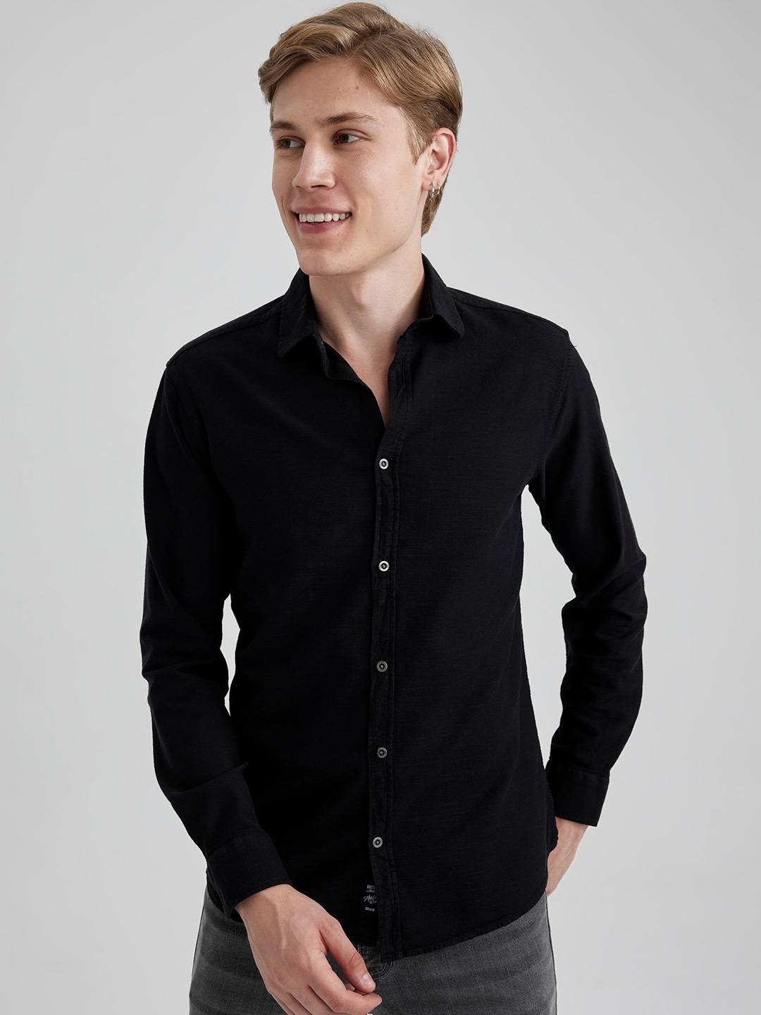 

DeFacto Spread Collar Casual Shirt, Na