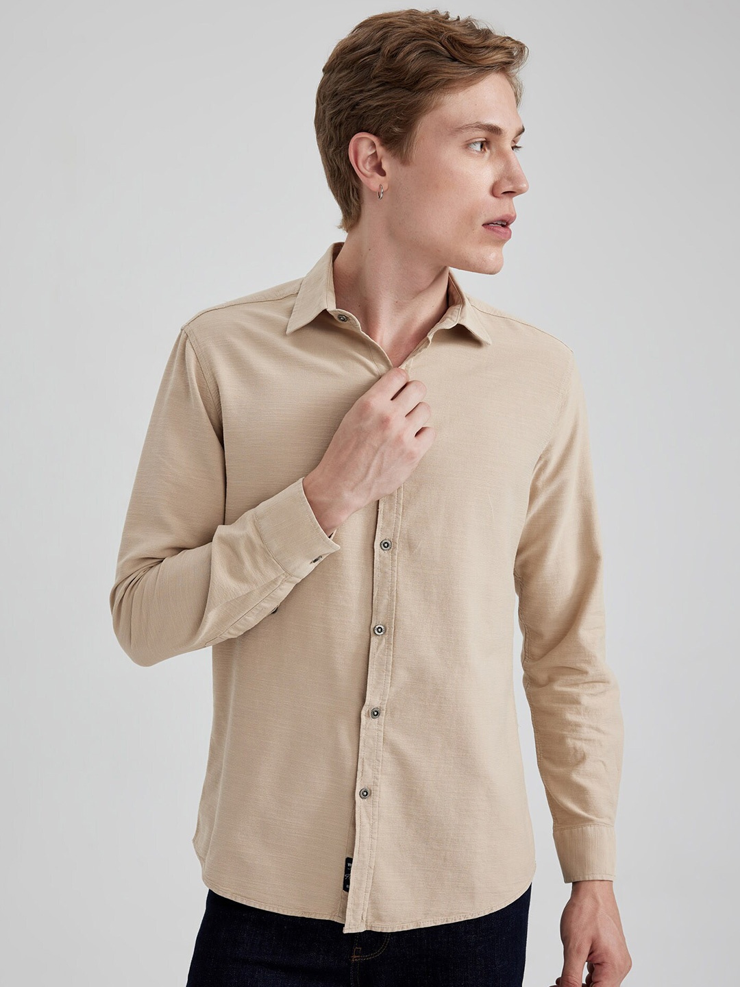 

DeFacto Spread Collar Opaque Cotton Casual Shirt, Beige