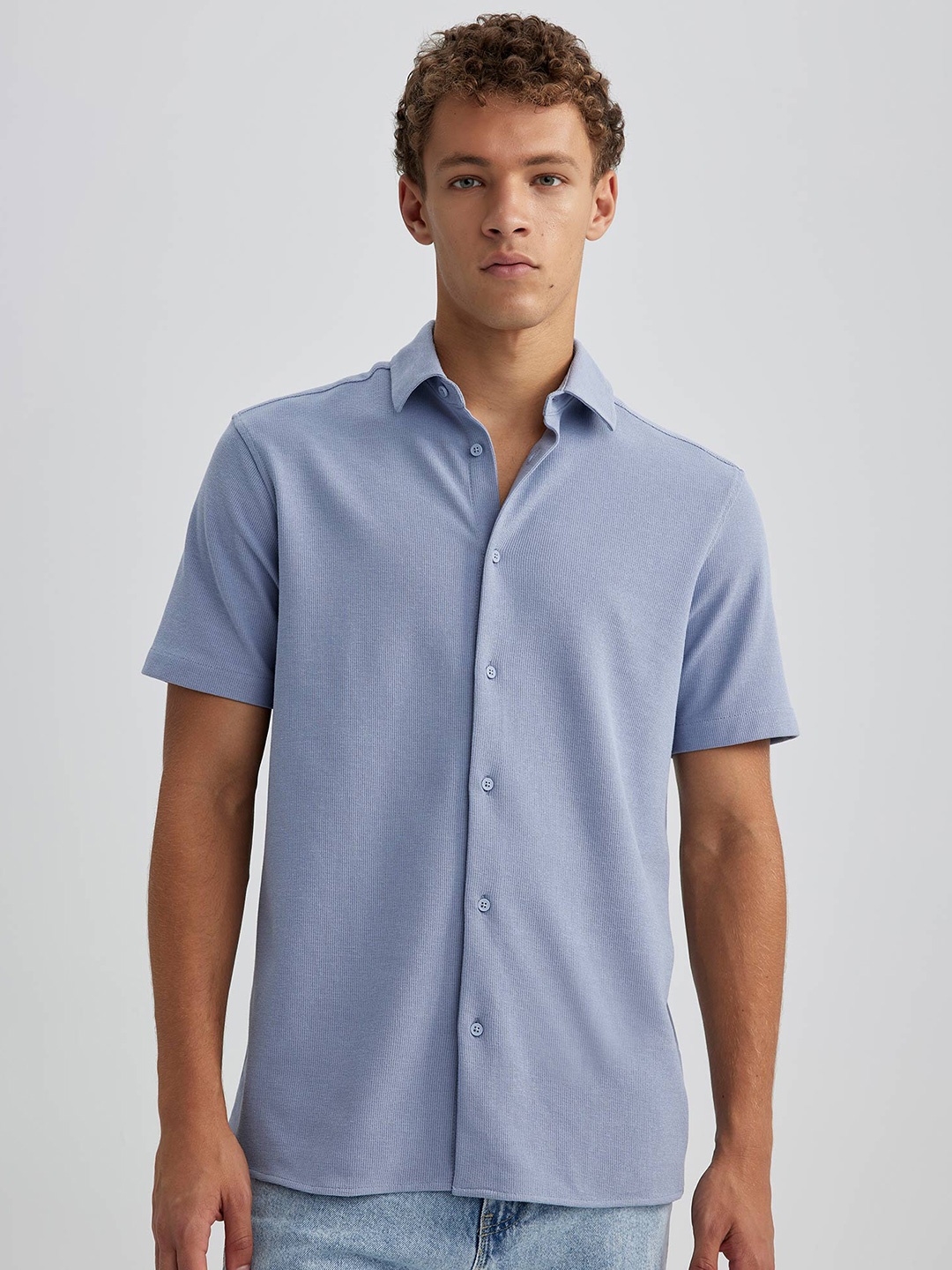 

DeFacto Self Design Spread Collar Casual Shirt, Blue