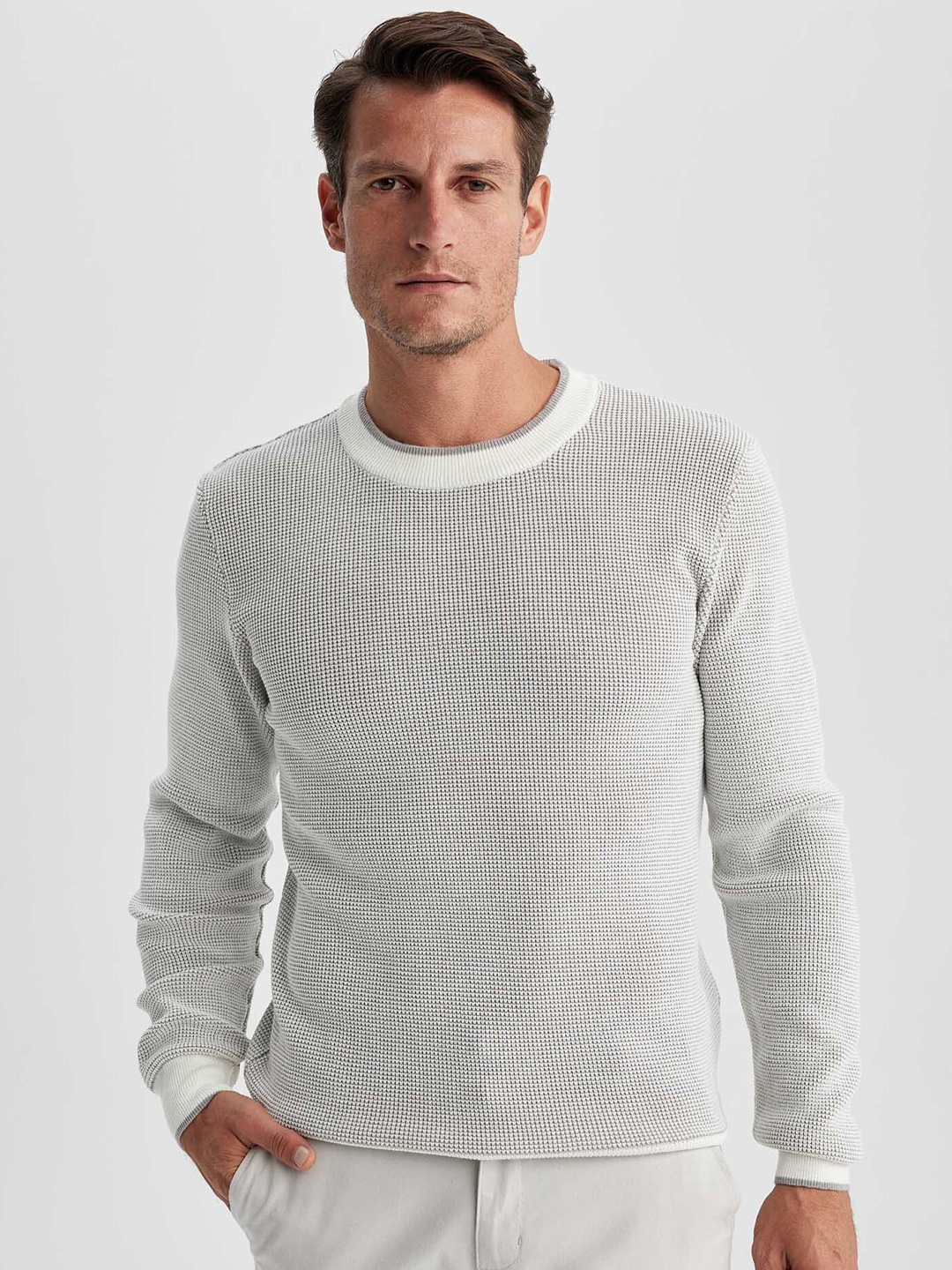 

DeFacto Long Sleeves Ribbed Acrylic Pullover, White