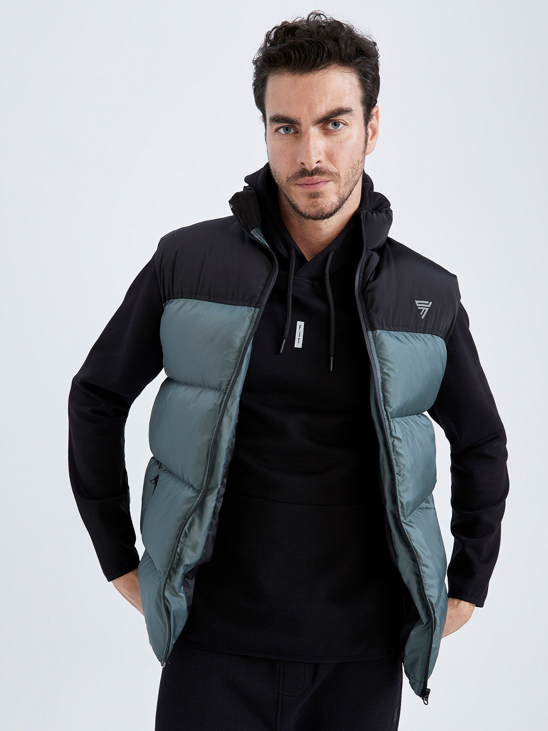 

DeFacto Colourblocked Mock Collar Padded Jacket, Black