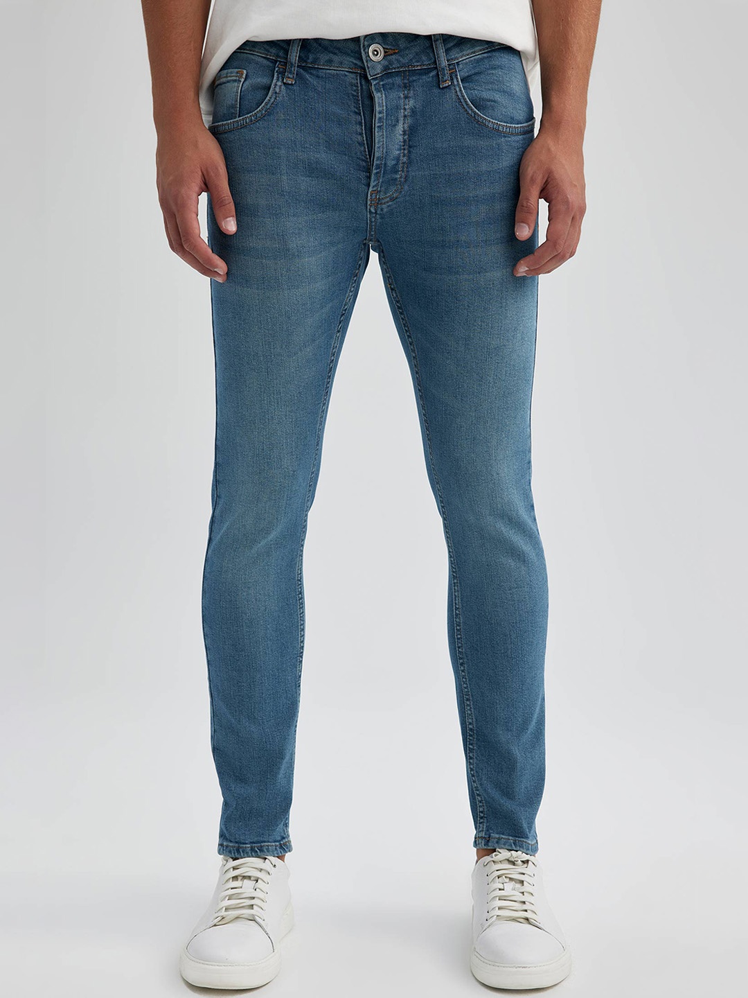 

DeFacto Skinny Fit Mid-Rise Clean Look Cotton Jean, Blue