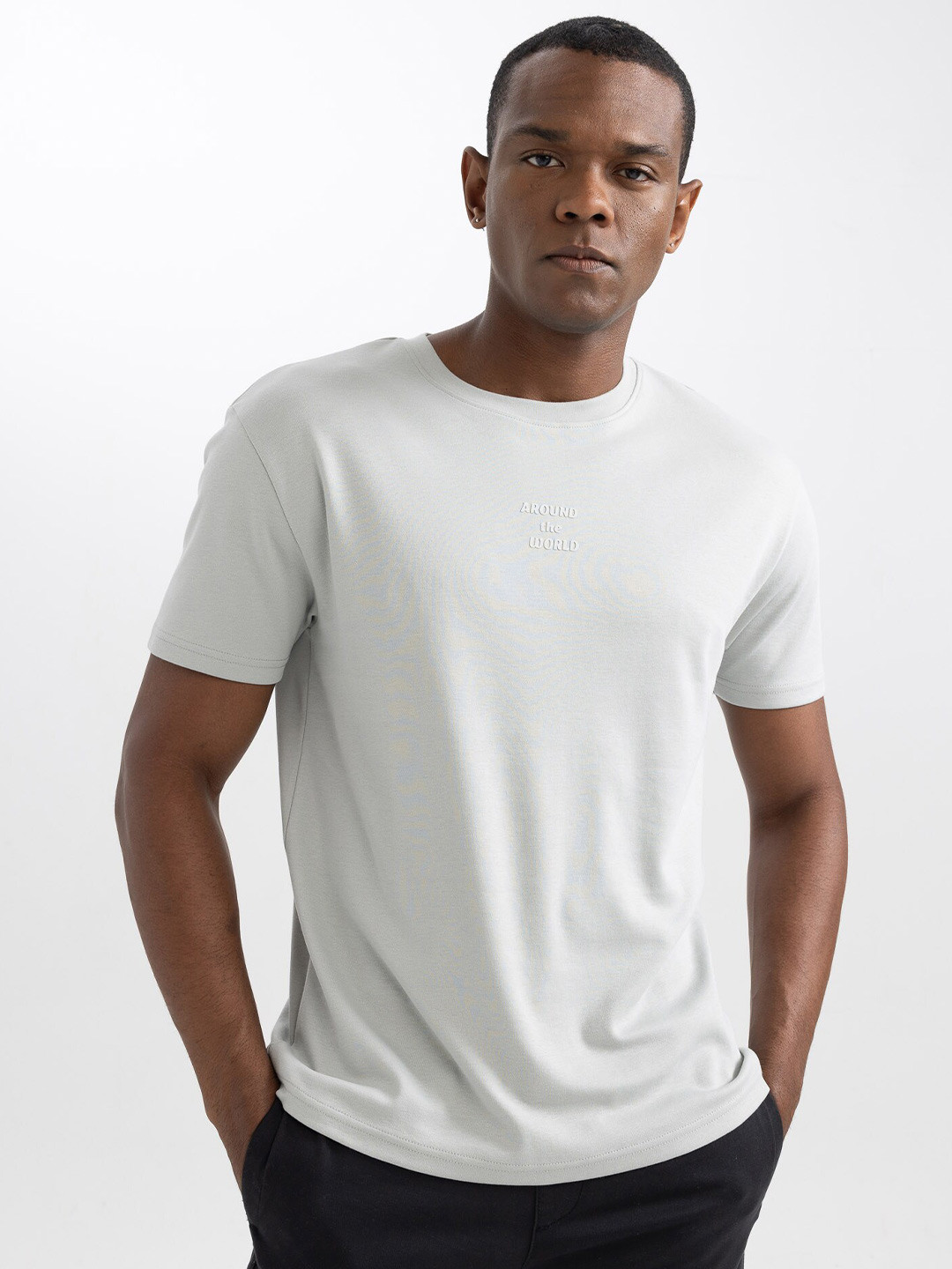

DeFacto Round Neck Cotton T-shirt, Off white