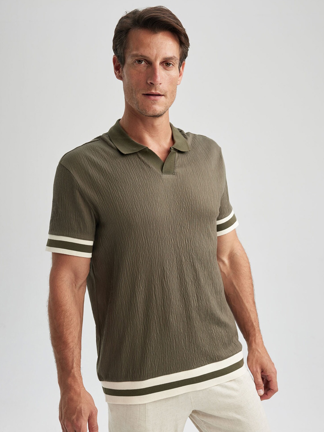 

DeFacto Self Design Polo Collar T-shirt, Khaki