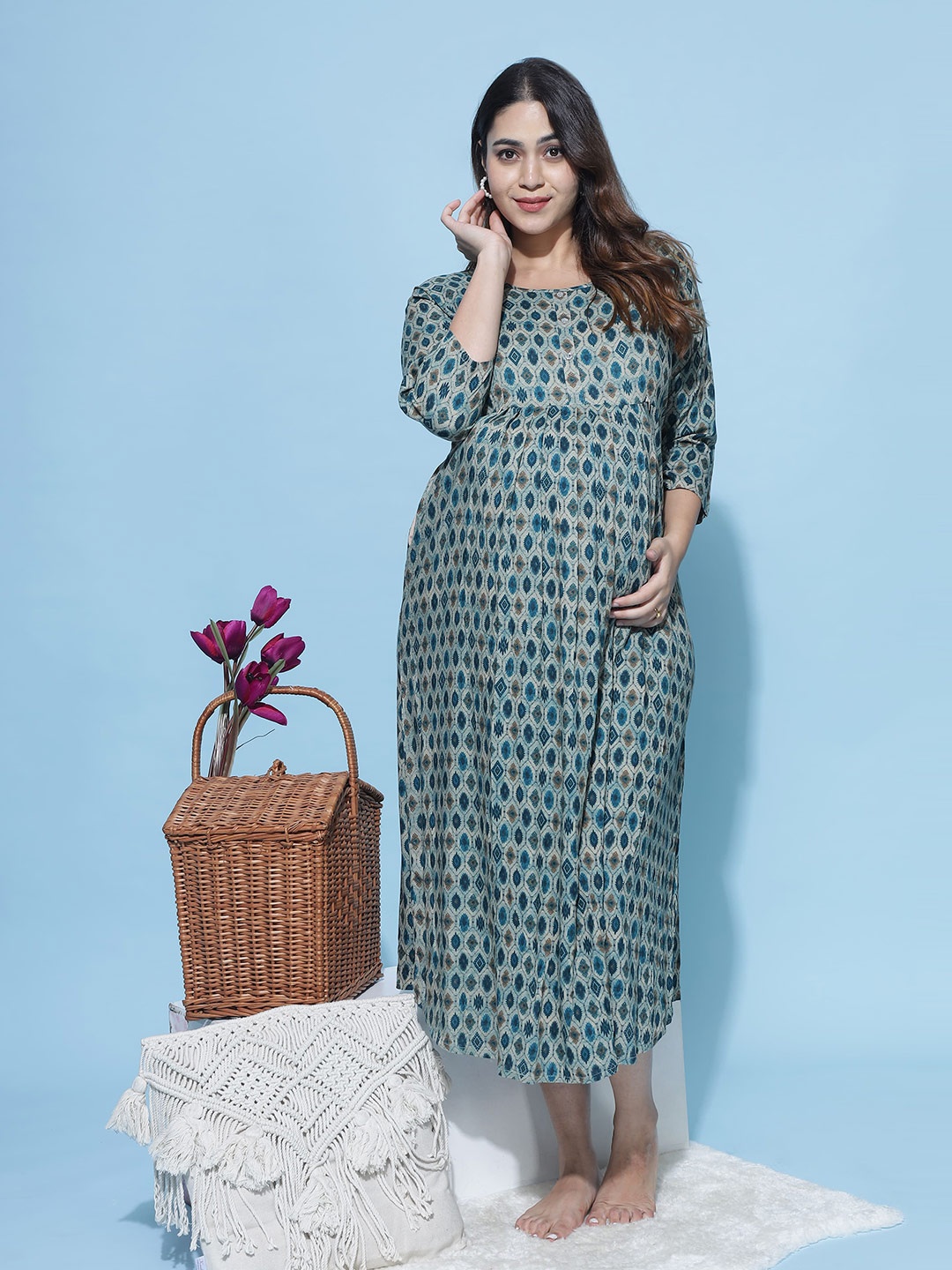 

9shines Label Ethnic Motifs Printed Maternity Nightdress, Green