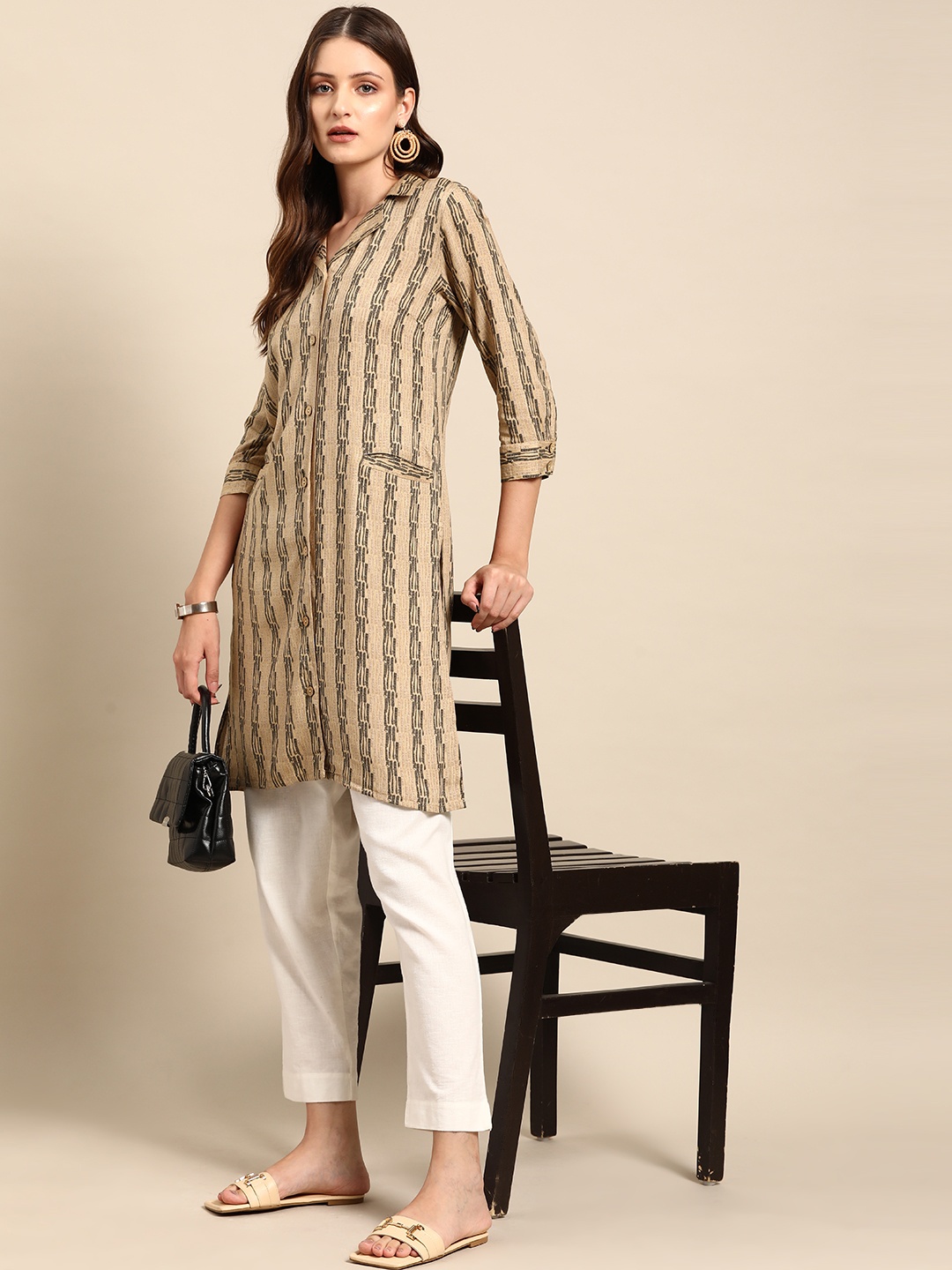 

Anouk Women Abstract Printed Straight Kurta, Beige