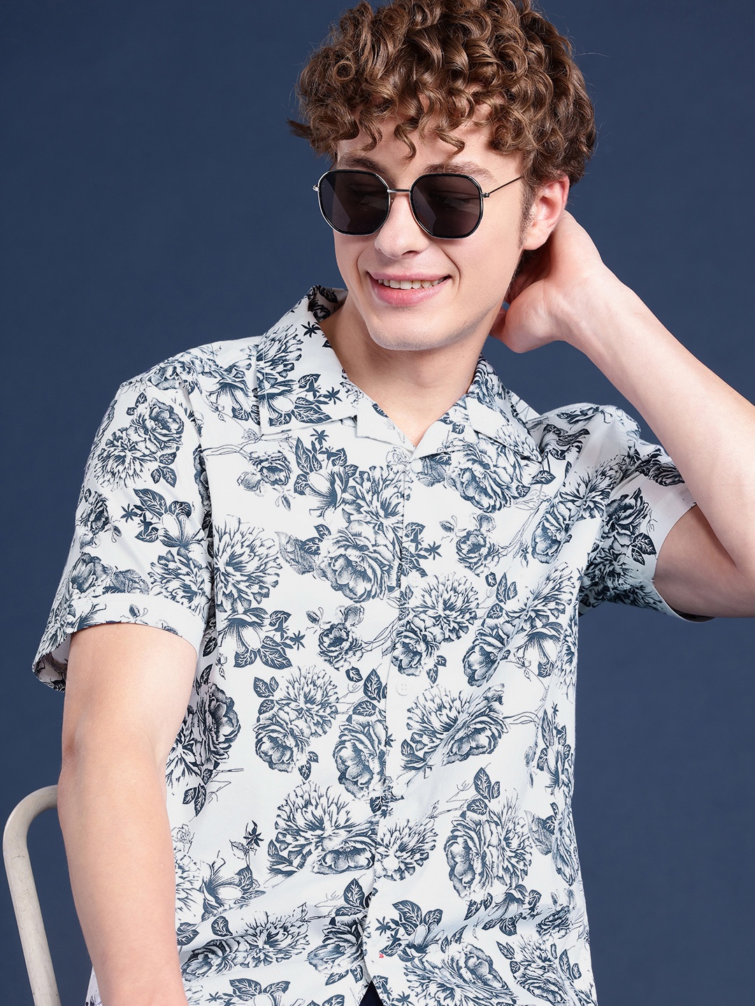 

Mast & Harbour Men Slim Fit Floral Printed Casual Shirt, White