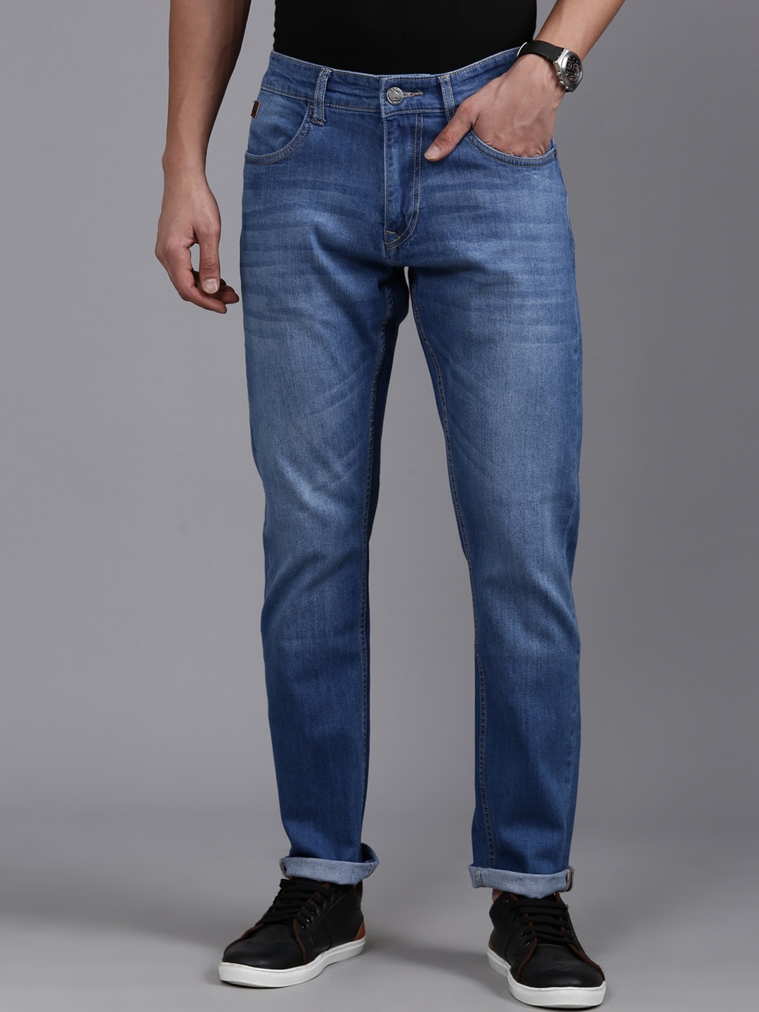 

WROGN Men Mid Rise Light Fade Stretchable Jeans, Blue