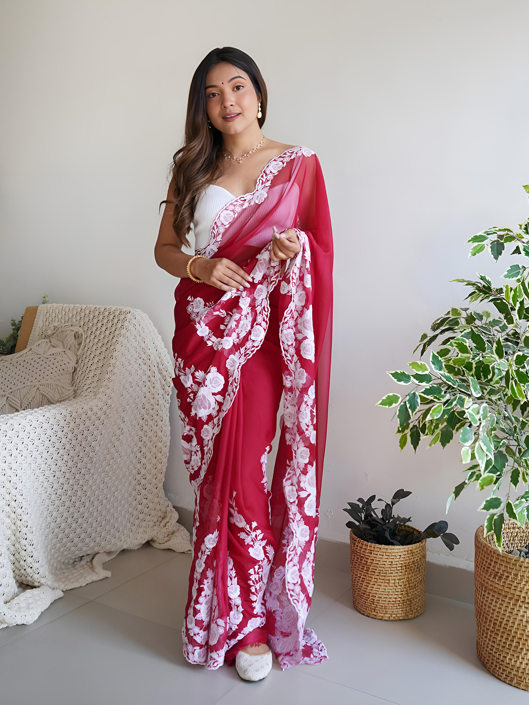 

Anouk Floral Embroidered Organza Saree, Maroon