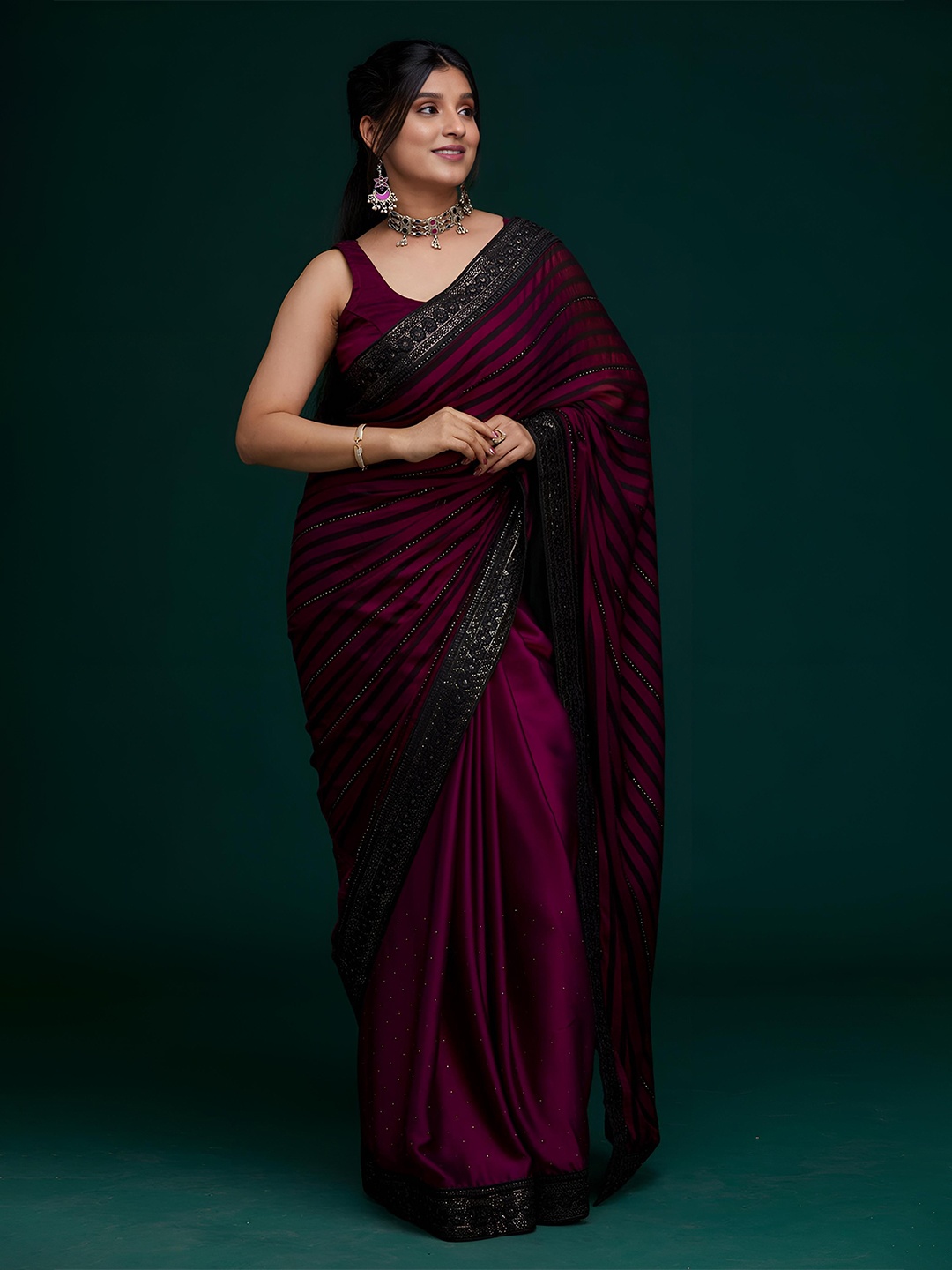 

Anouk Striped Embellished Saree, Burgundy