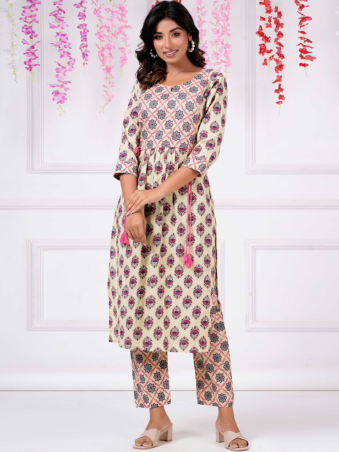 

PARCHHAI Ethnic Motifs Printed Pure Cotton Kurta With Trousers, Pink