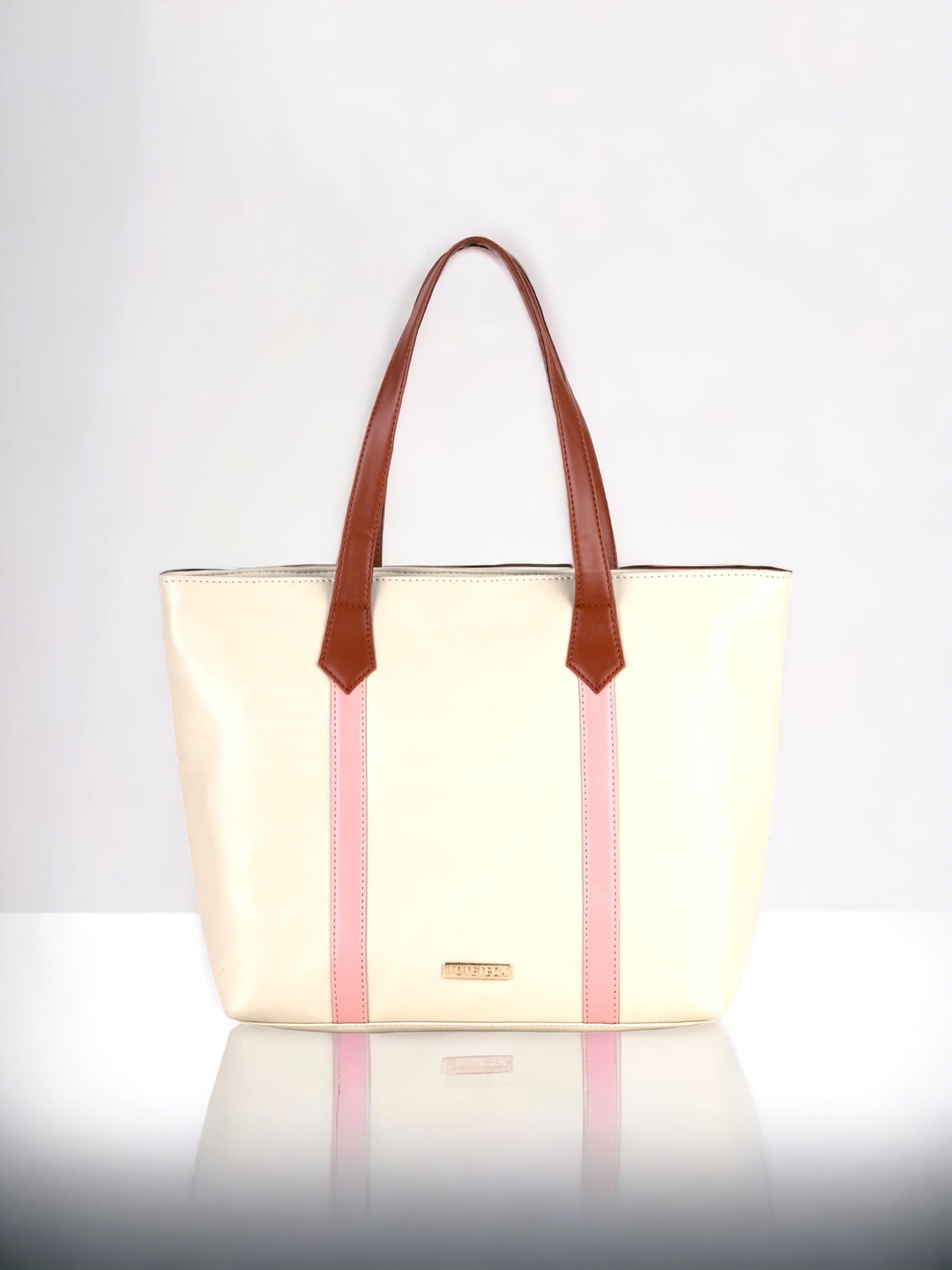 

Toteteca Structured Shoulder Bag, White
