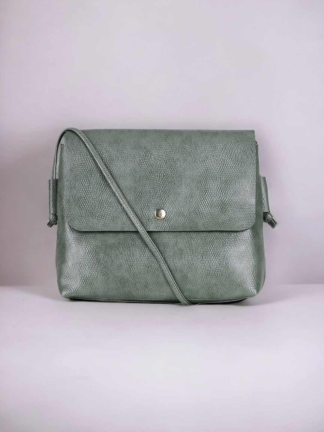 

Toteteca PU Structured Sling Bag, Green