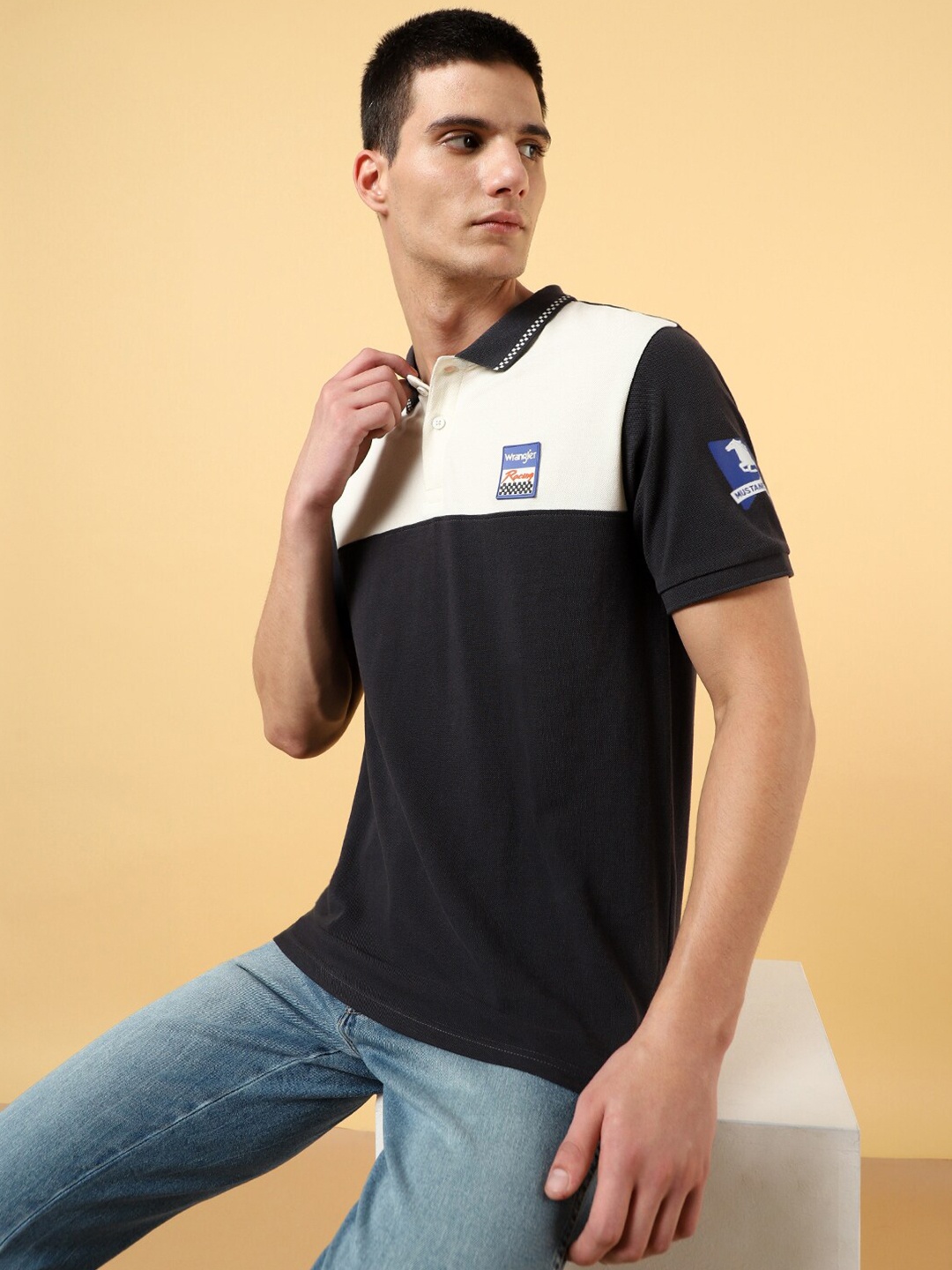 

Wrangler Colourblocked Polo Collar Cotton T-shirt, Black