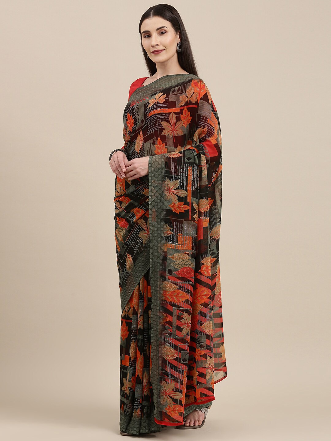 

KALINI Floral Printed Pure Georgette Saree, Black