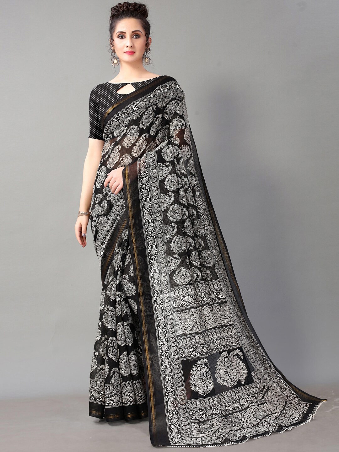 

KALINI Paisley Printed Zari Saree, Black