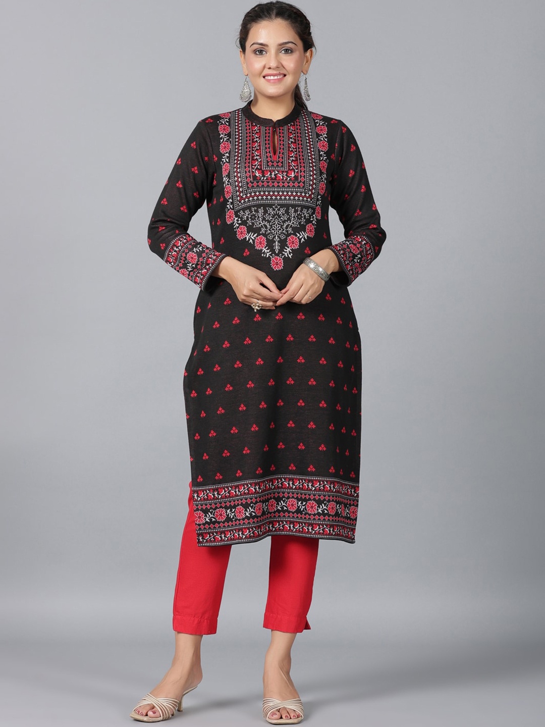 

Juniper Ethnic Motifs Printed Sequinned Kurta, Black