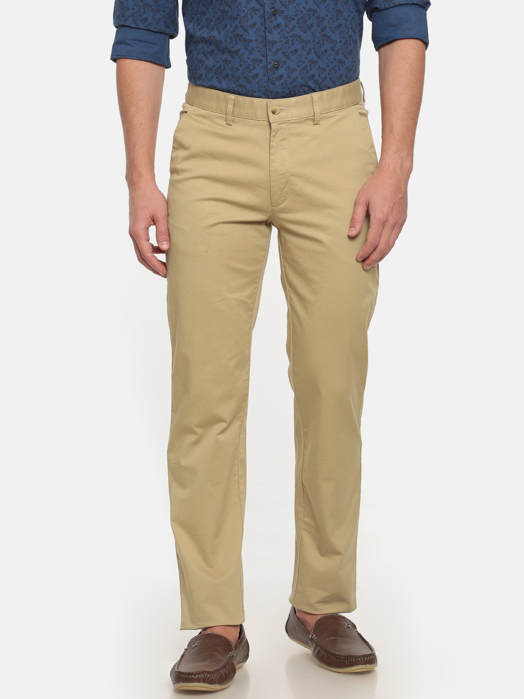 

Peter England Men Beige Slim Fit Solid Chinos