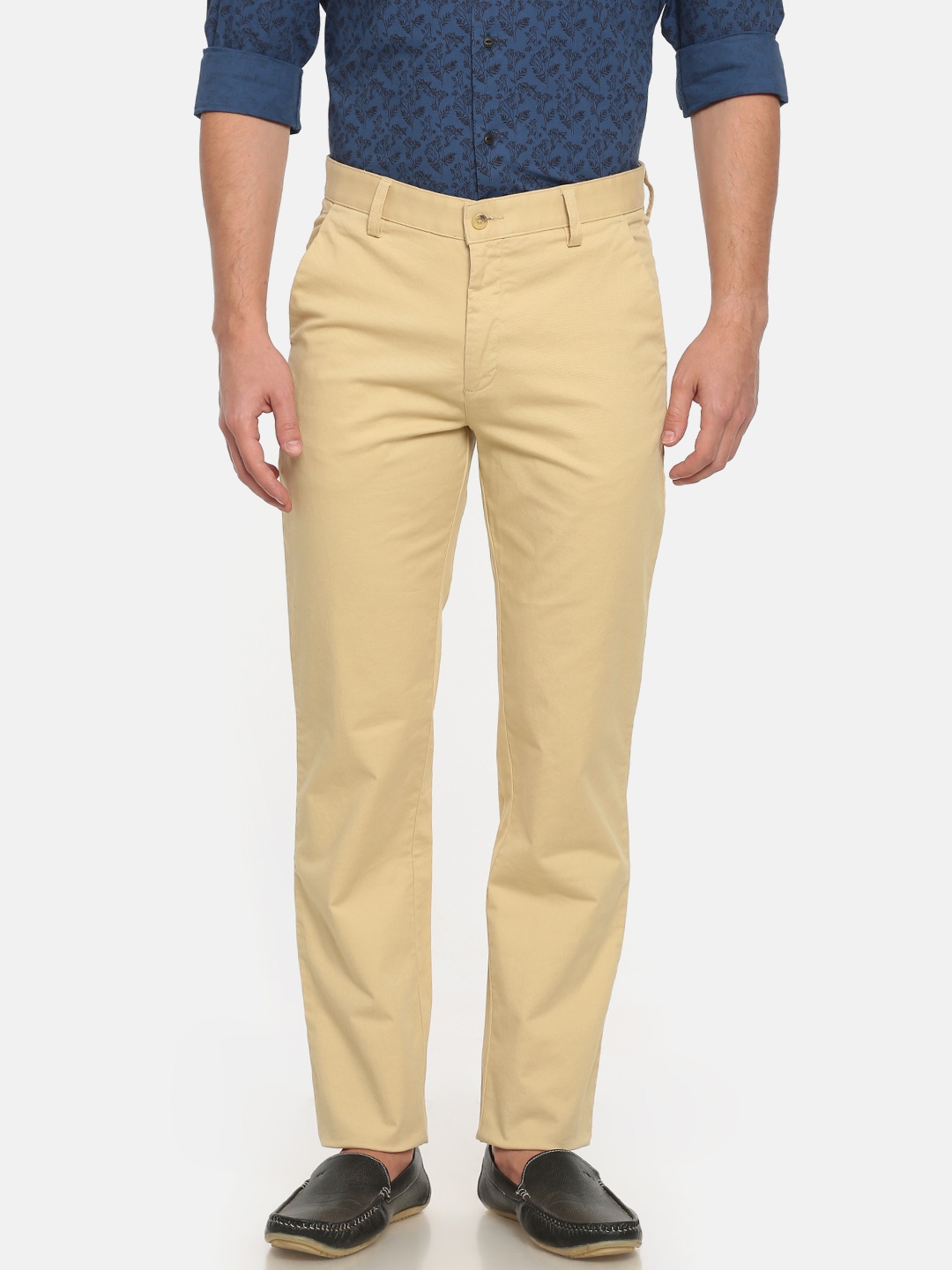 

Peter England Men Beige Slim Fit Solid Chinos