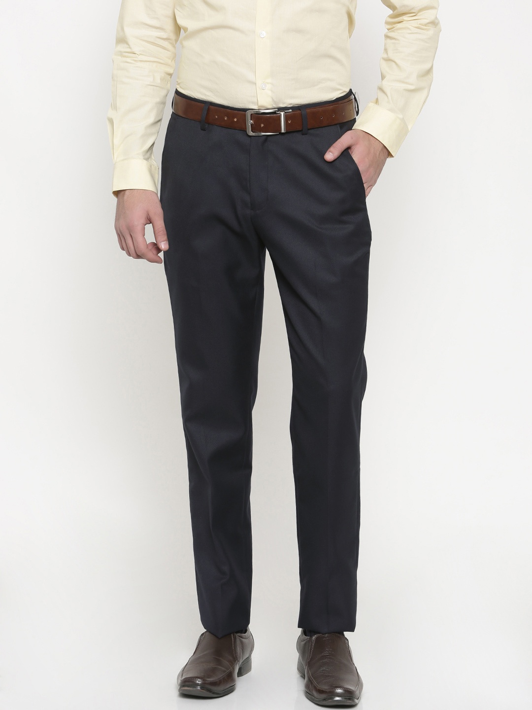 

Peter England Men Navy Slim Fit Solid Formal Trousers, Navy blue