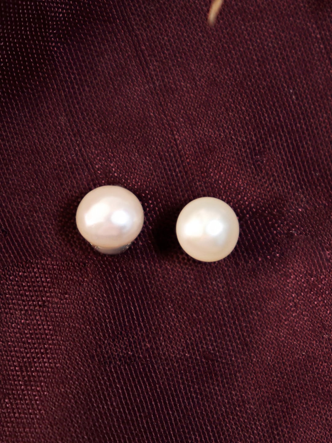 

Zarkan Sterling Silver Pearl Contemporary Studs Earrings