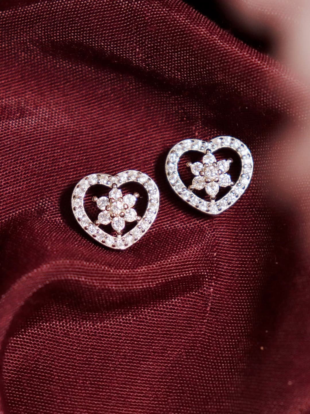 

Zarkan 925 Sterling silver Rhodium-Plated Contemporary Studs Earrings