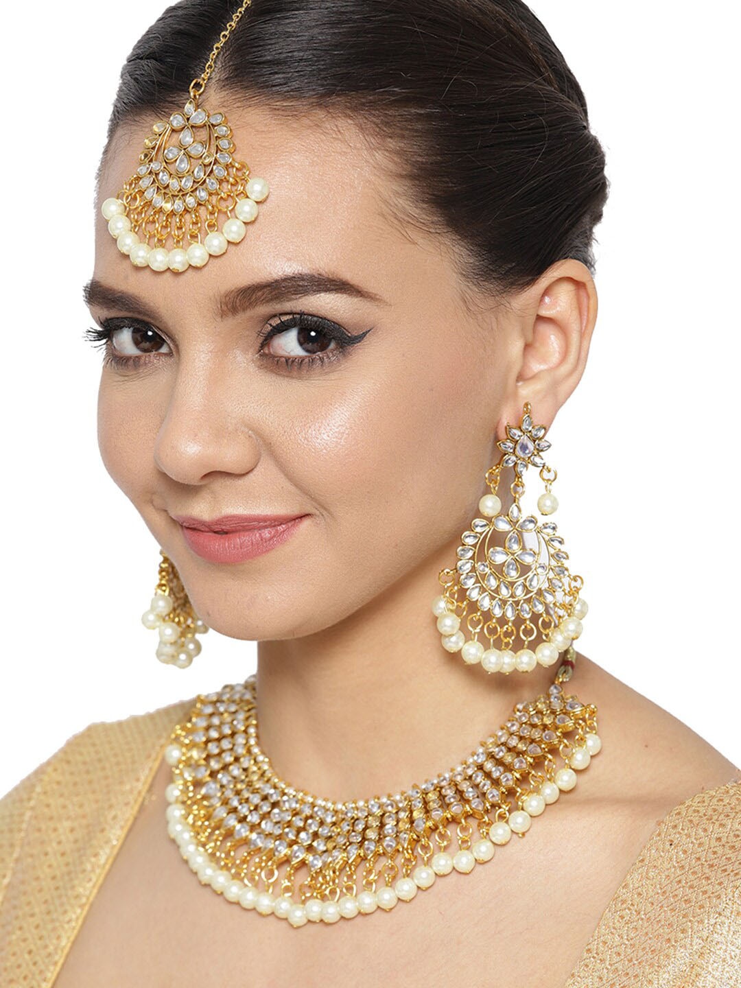 

Anouk Gold-Plated Kundan-Studded & Beaded Jewellery Set
